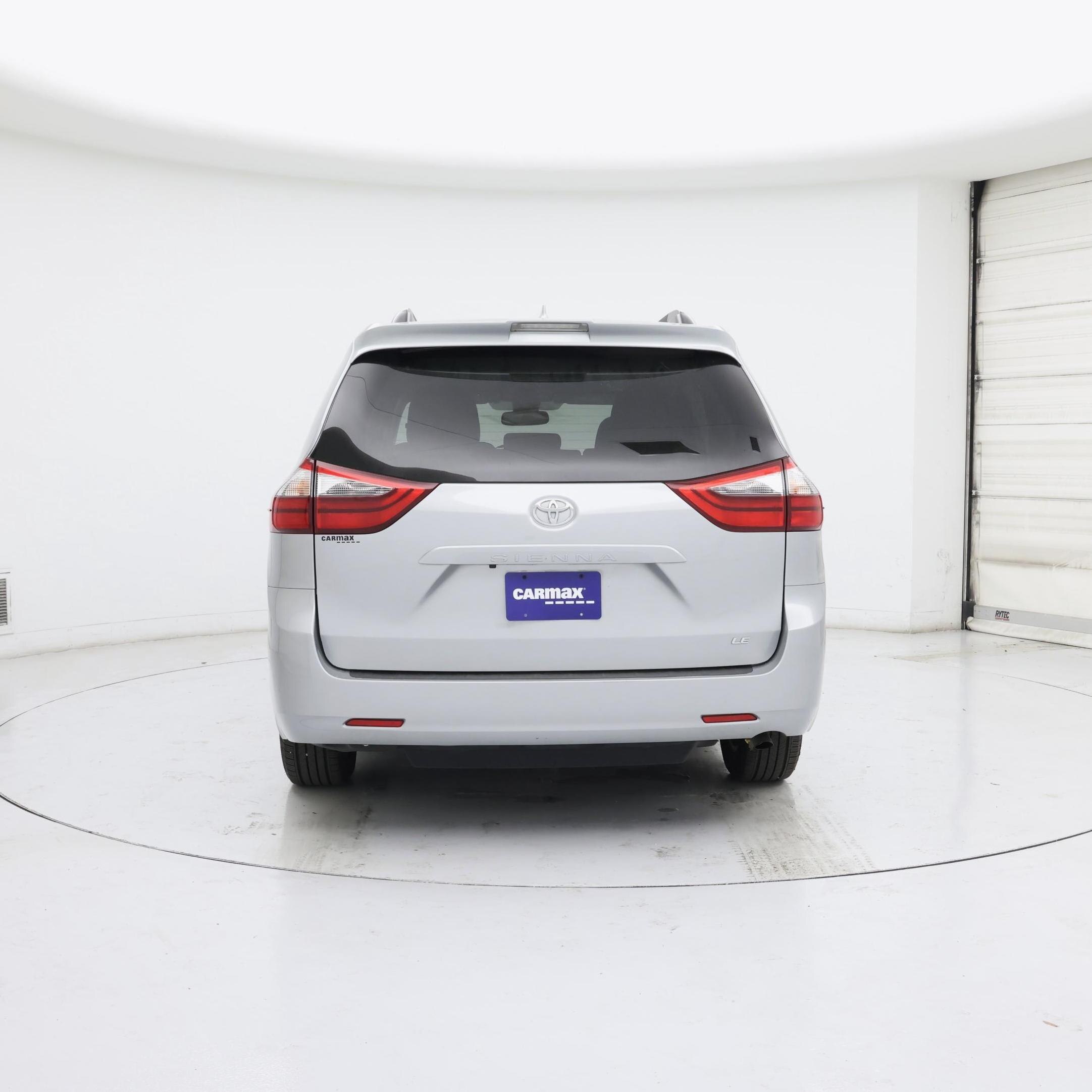 Thumbnail: 2020 Toyota Sienna - 6