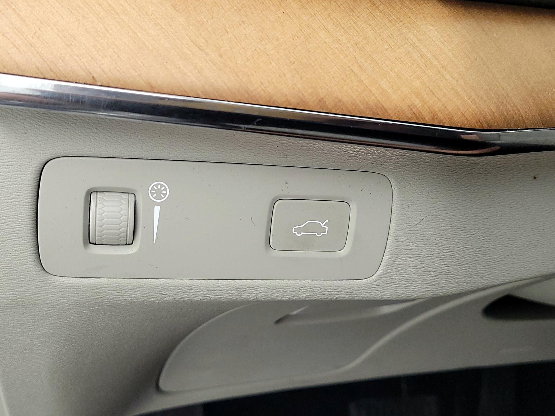 Thumbnail: 2021 Volvo XC90 - 13