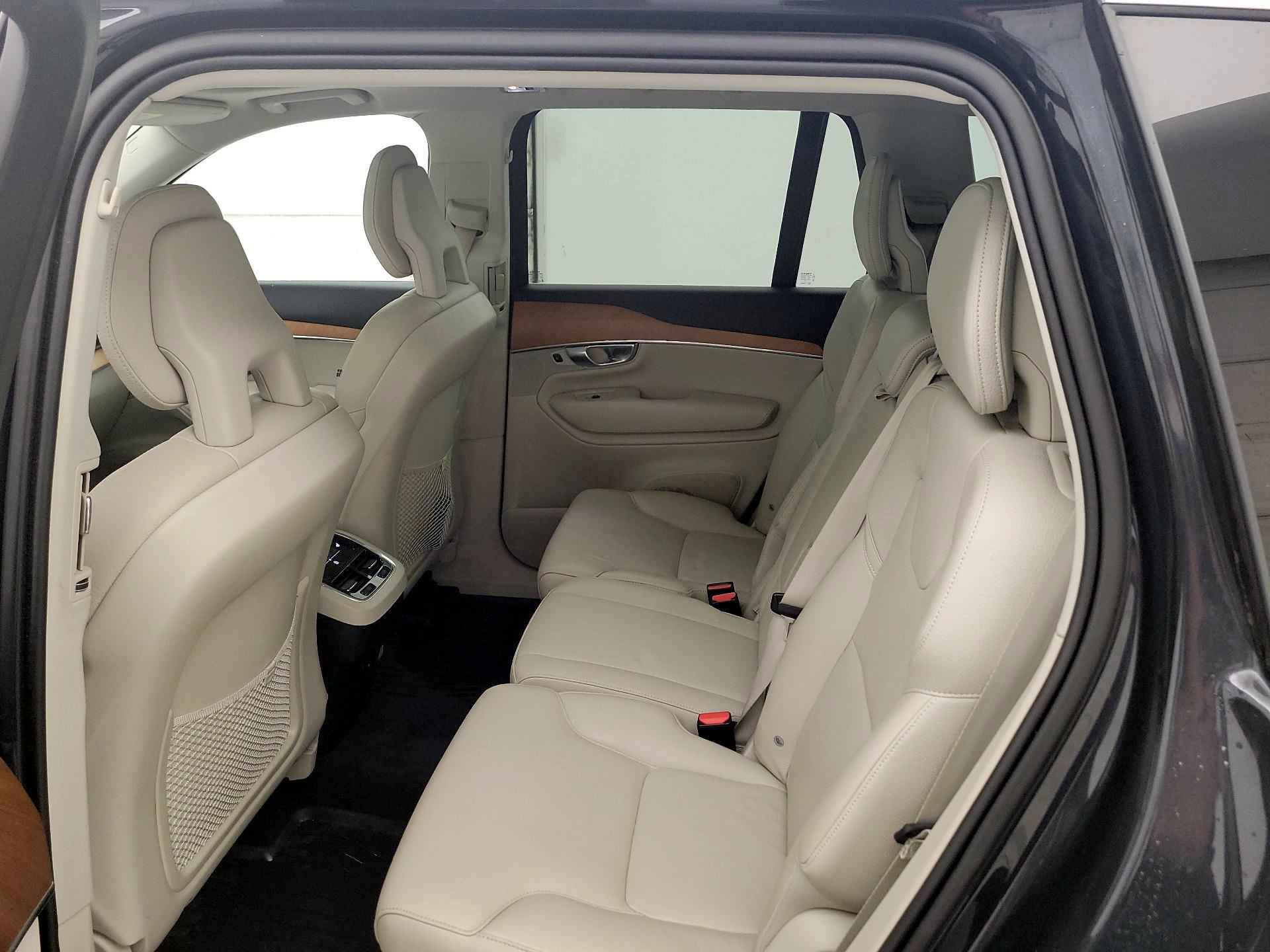 Thumbnail: 2021 Volvo XC90 - 20