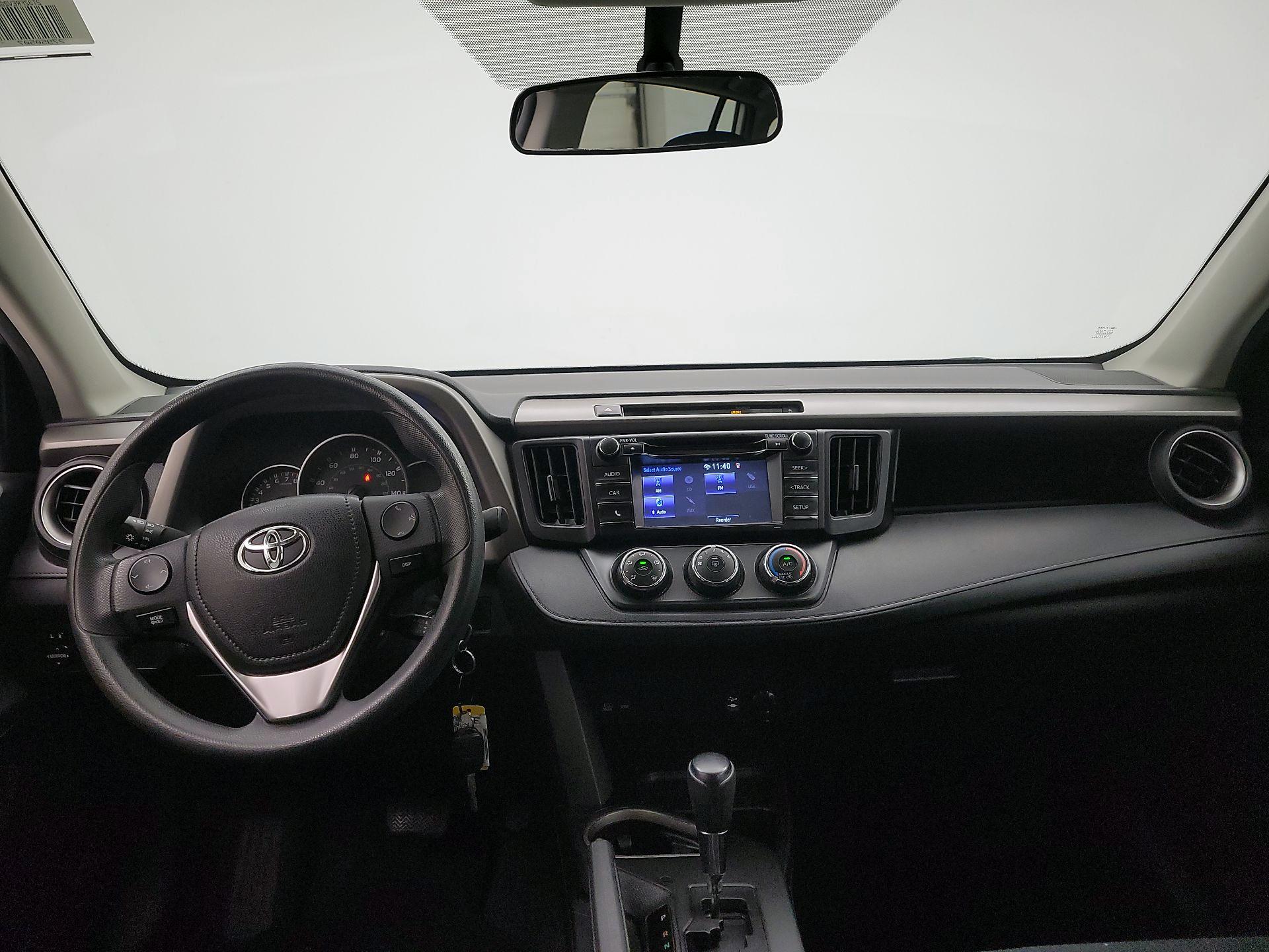 Thumbnail: 2016 Toyota RAV4 - 9