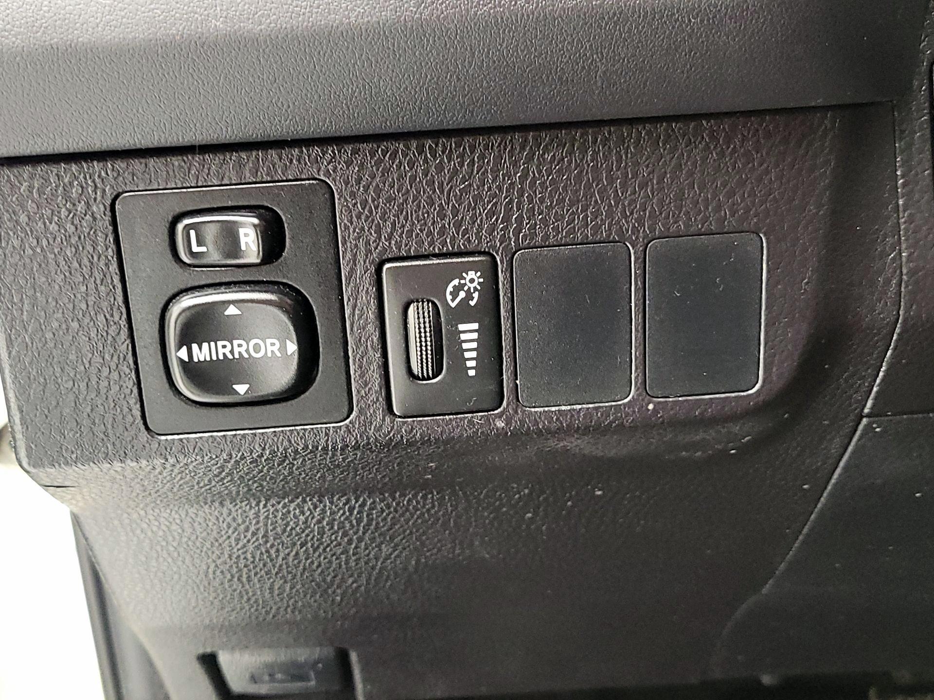 Thumbnail: 2016 Toyota RAV4 - 13