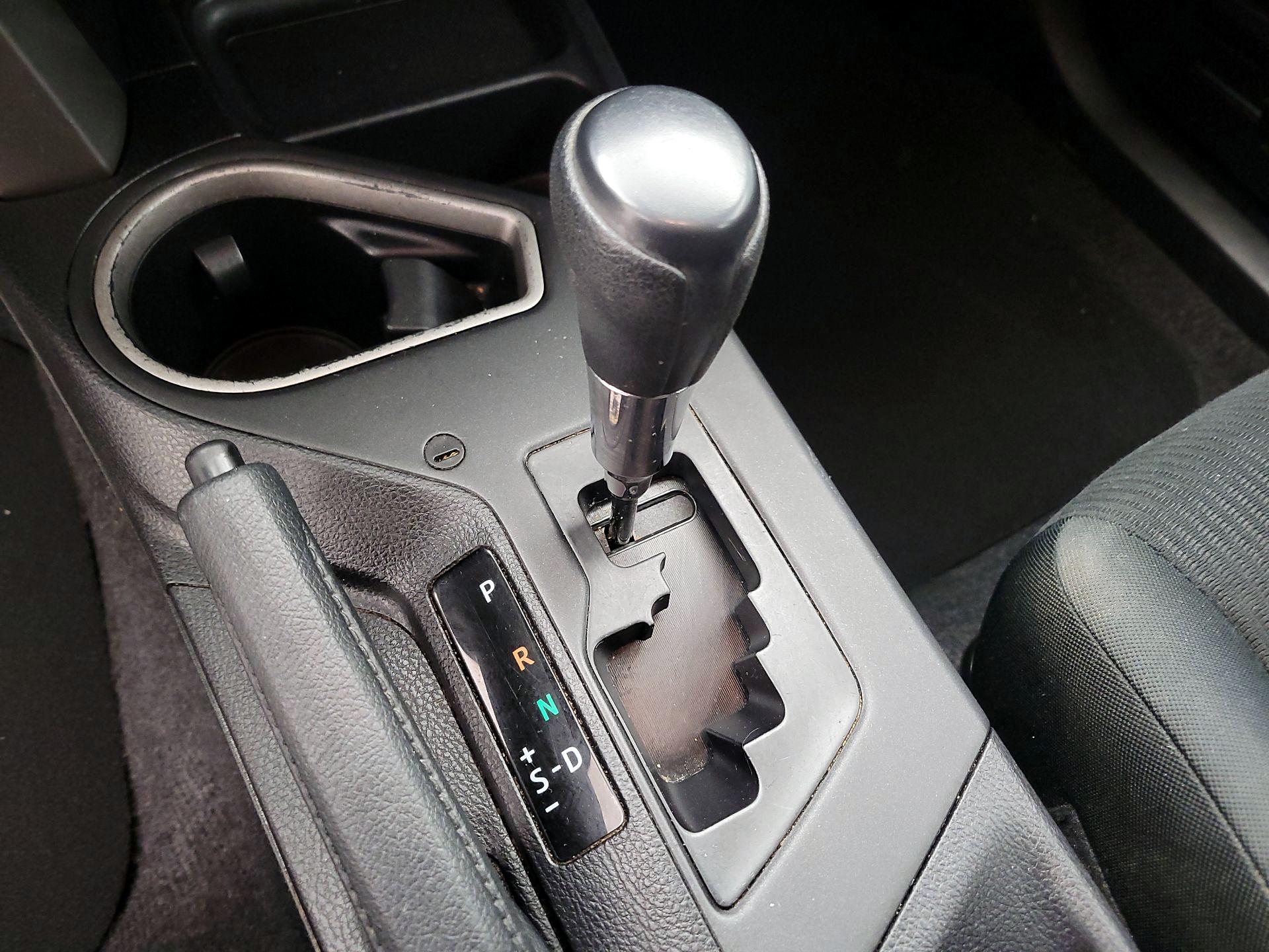 Thumbnail: 2016 Toyota RAV4 - 17