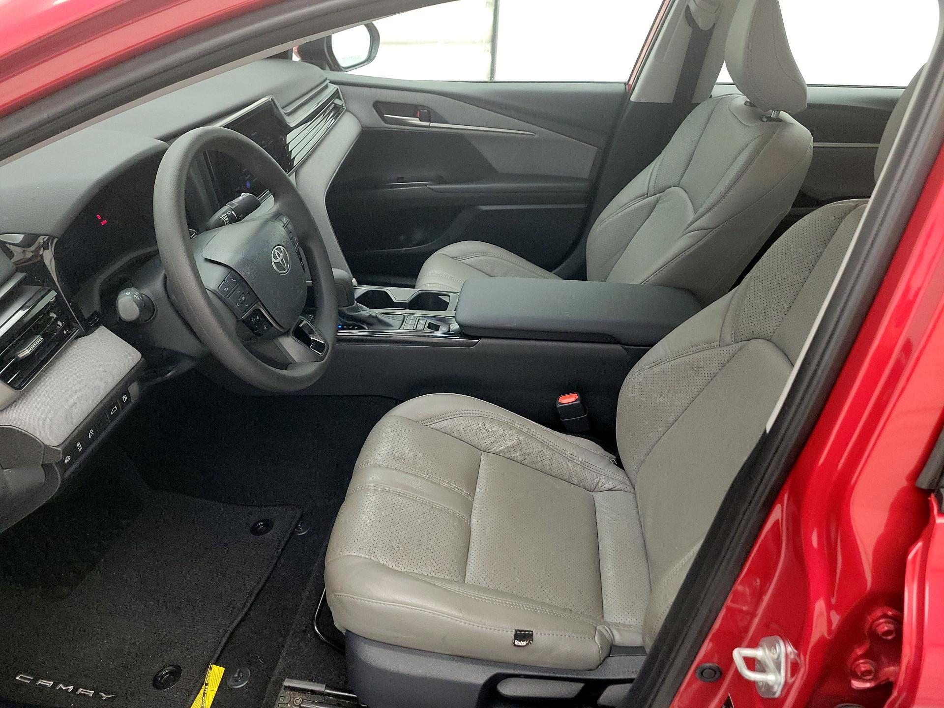 Thumbnail: 2025 Toyota Camry - 11