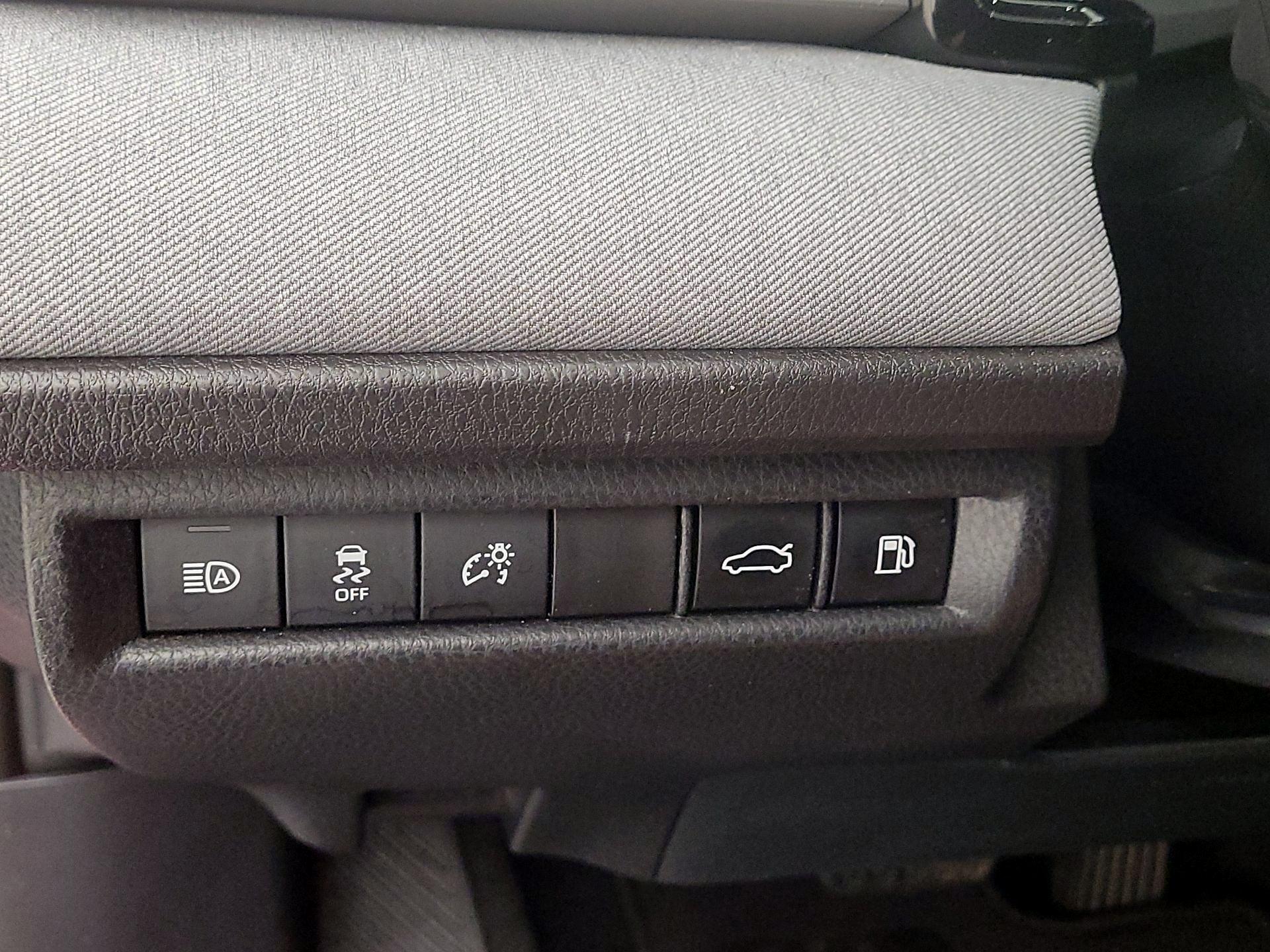 Thumbnail: 2025 Toyota Camry - 13