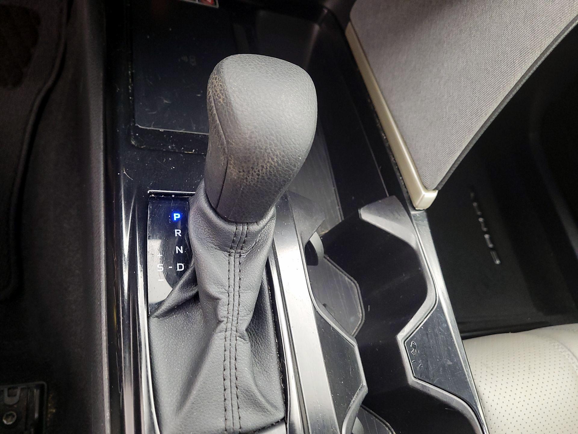 Thumbnail: 2025 Toyota Camry - 17