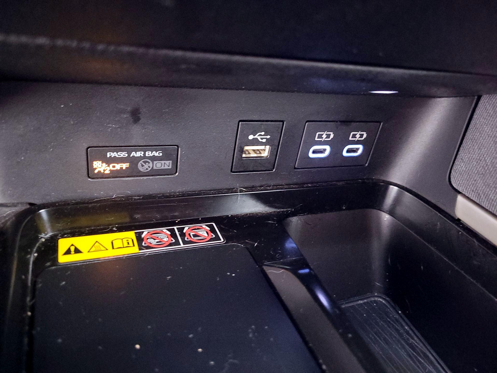 Thumbnail: 2025 Toyota Camry - 18