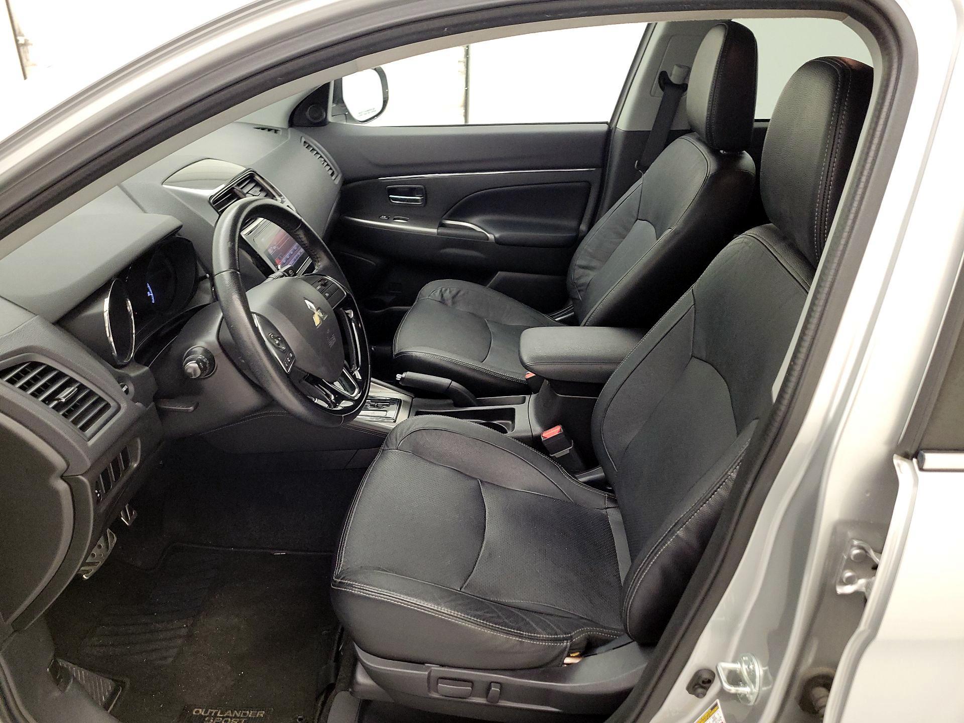 Thumbnail: 2018 Mitsubishi Outlander Sport - 11