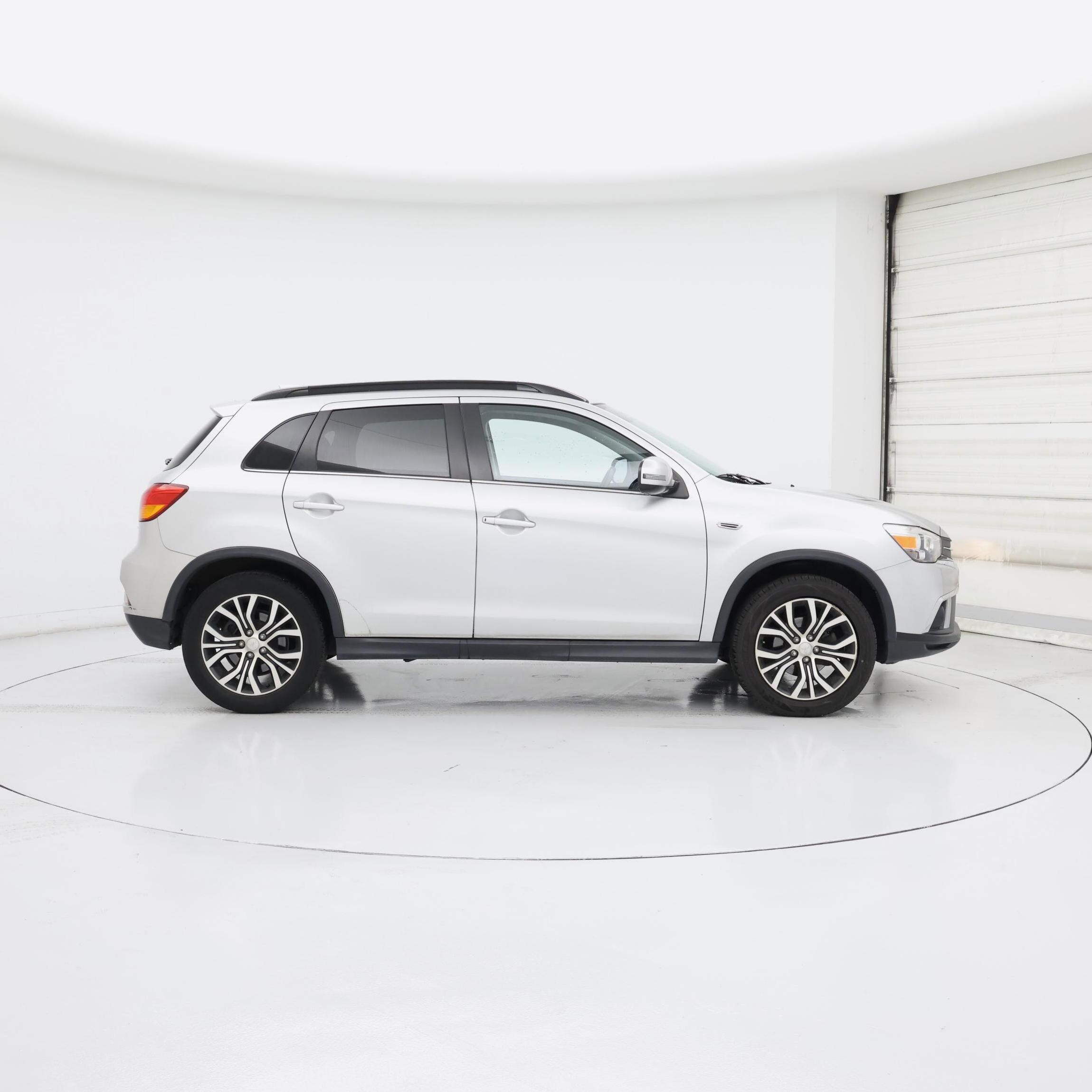 Thumbnail: 2018 Mitsubishi Outlander Sport - 7