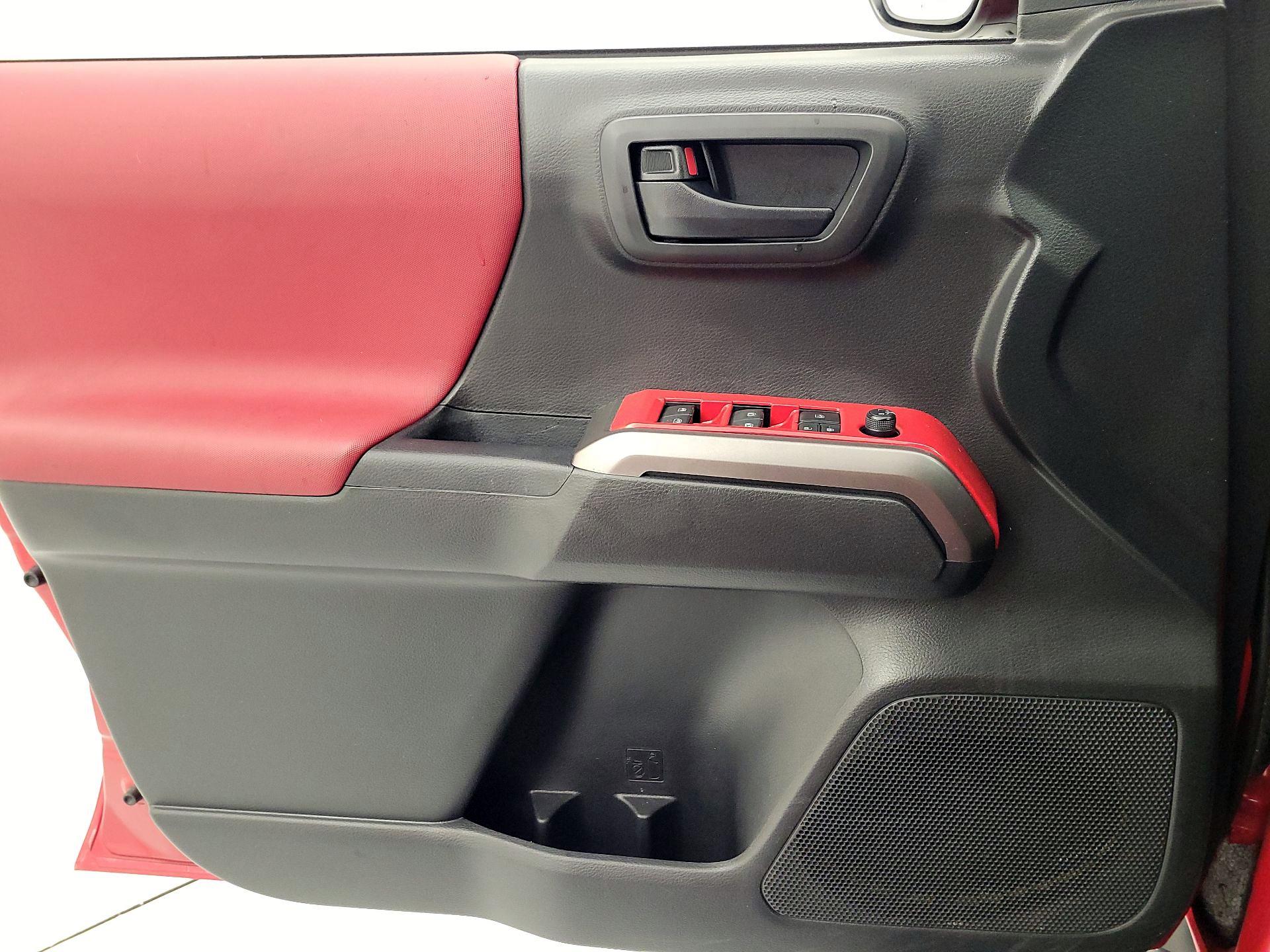 Thumbnail: 2023 Toyota Tacoma - 12