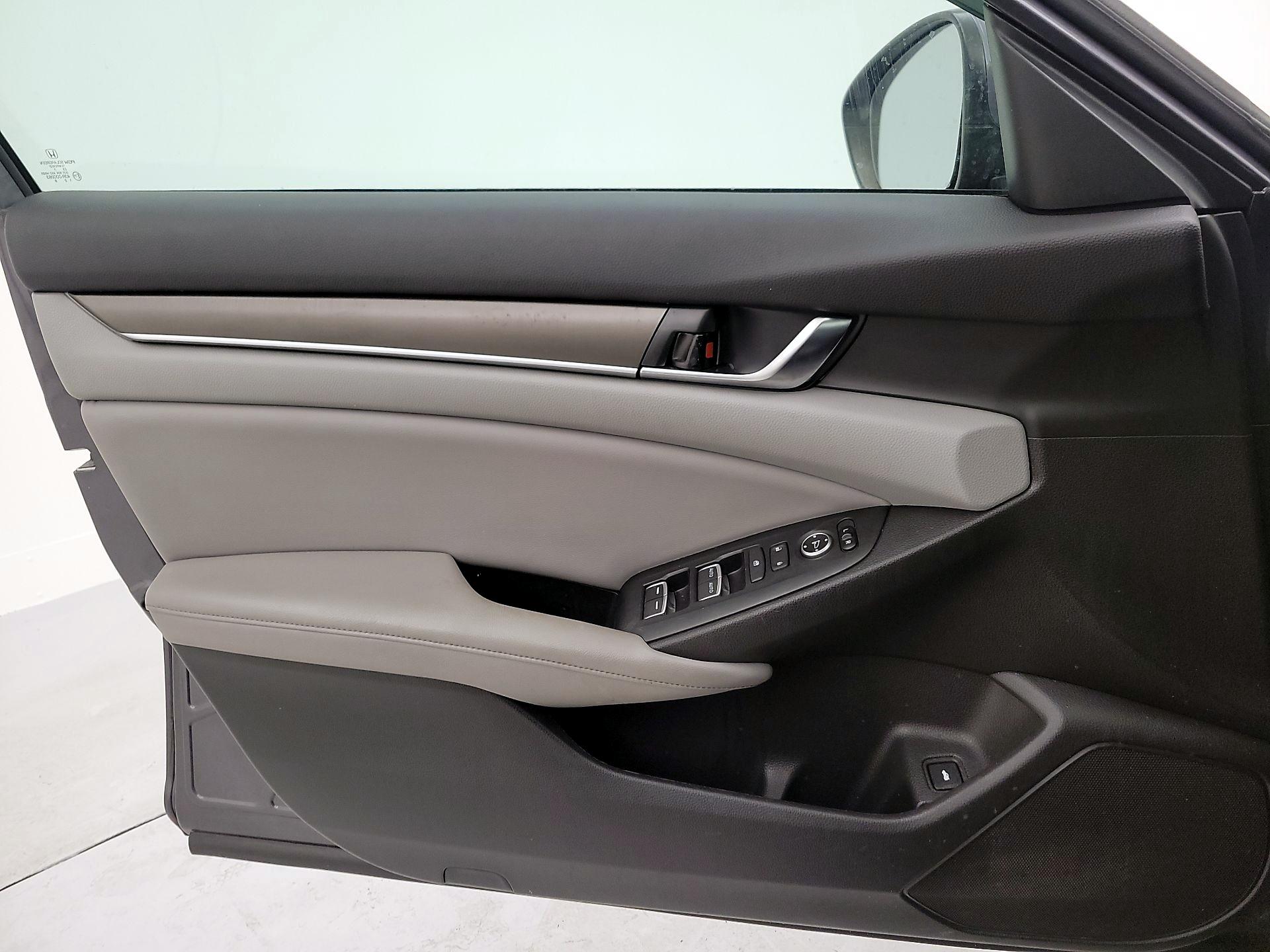 Thumbnail: 2018 Honda Accord - 12