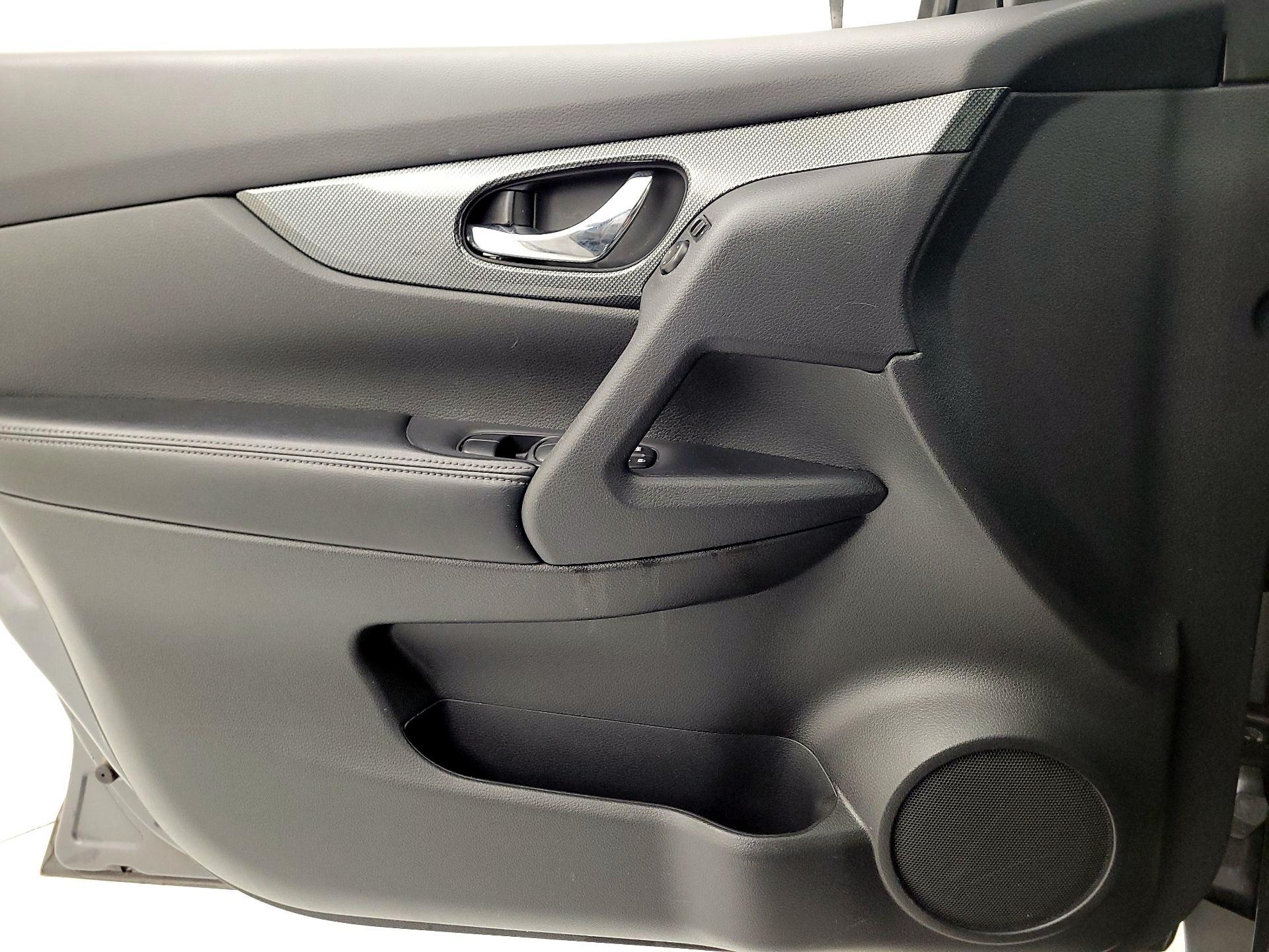 Thumbnail: 2014 Nissan Rogue - 12