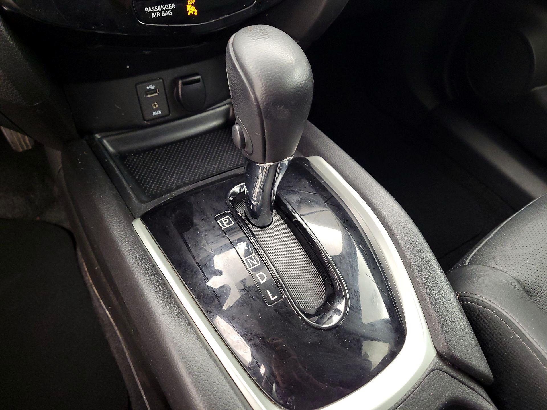 Thumbnail: 2014 Nissan Rogue - 17