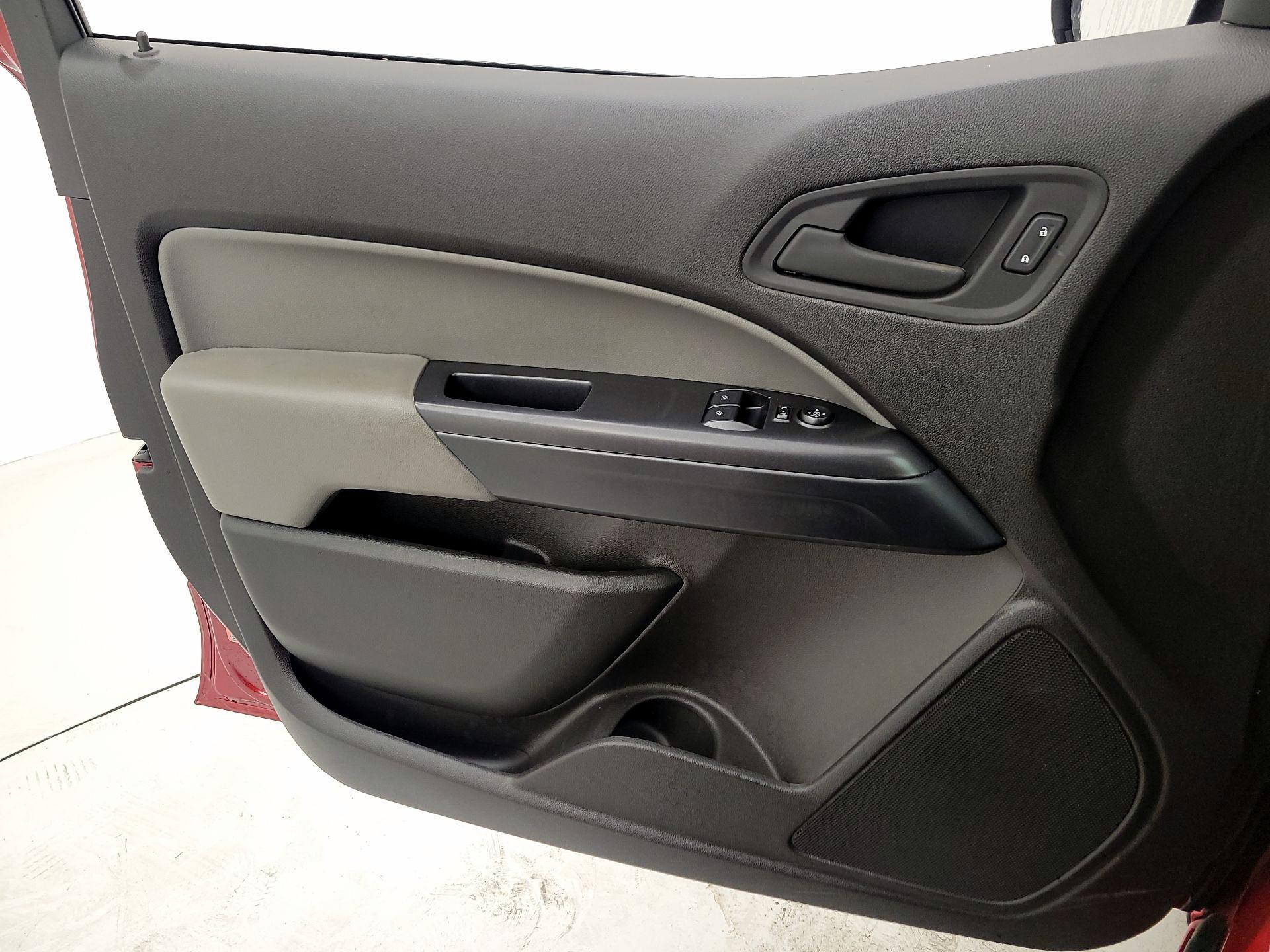 Thumbnail: 2016 Chevrolet Colorado - 12