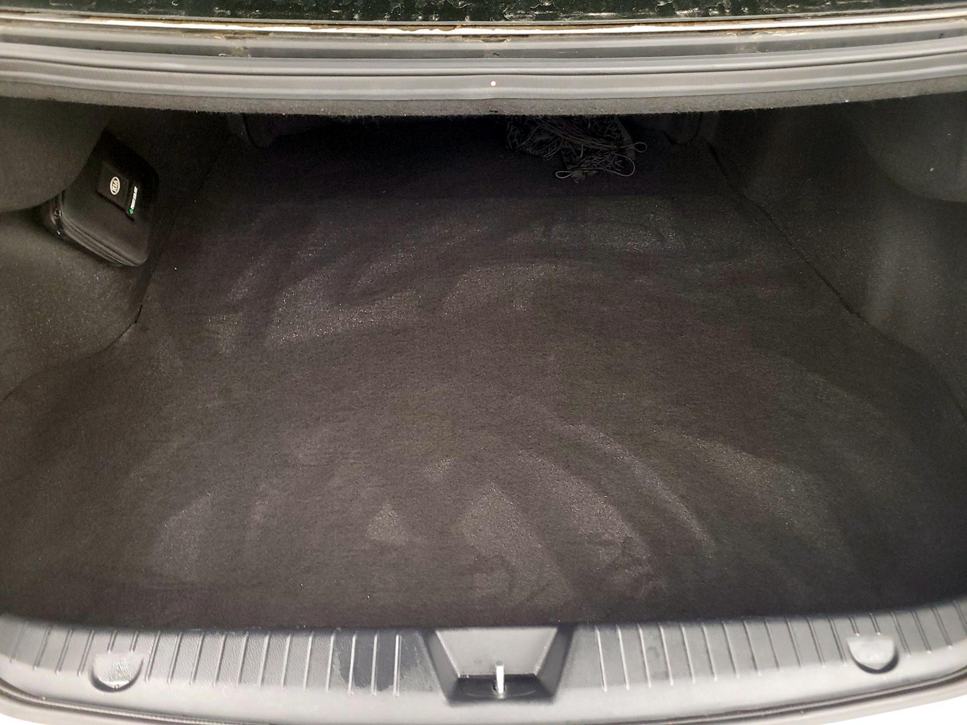 Thumbnail: 2014 Kia Cadenza - 20