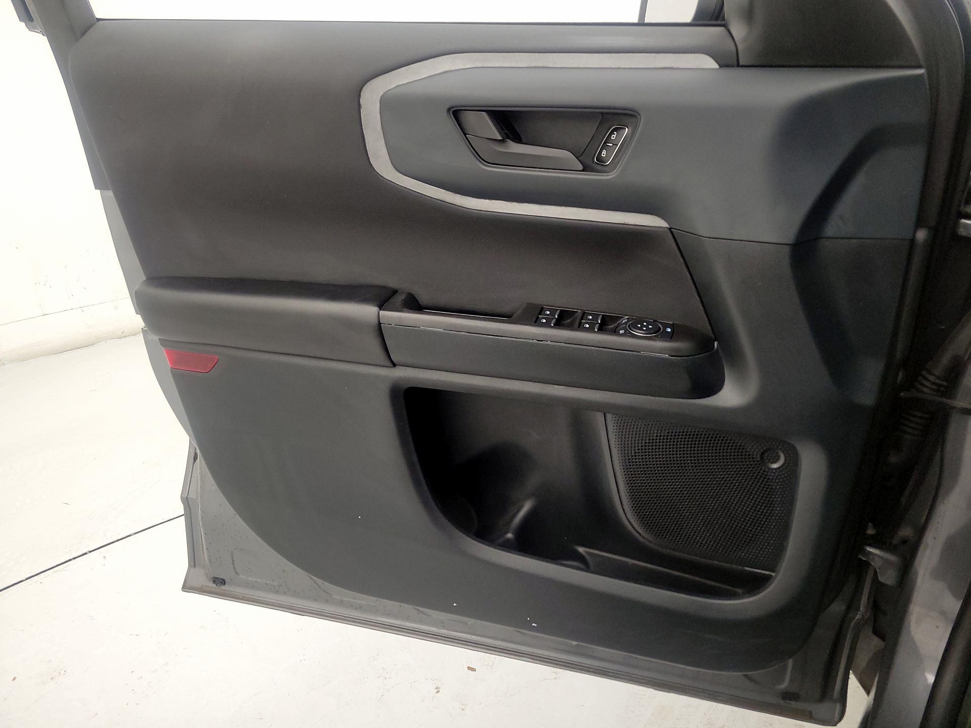 Thumbnail: 2021 Ford Bronco Sport - 12