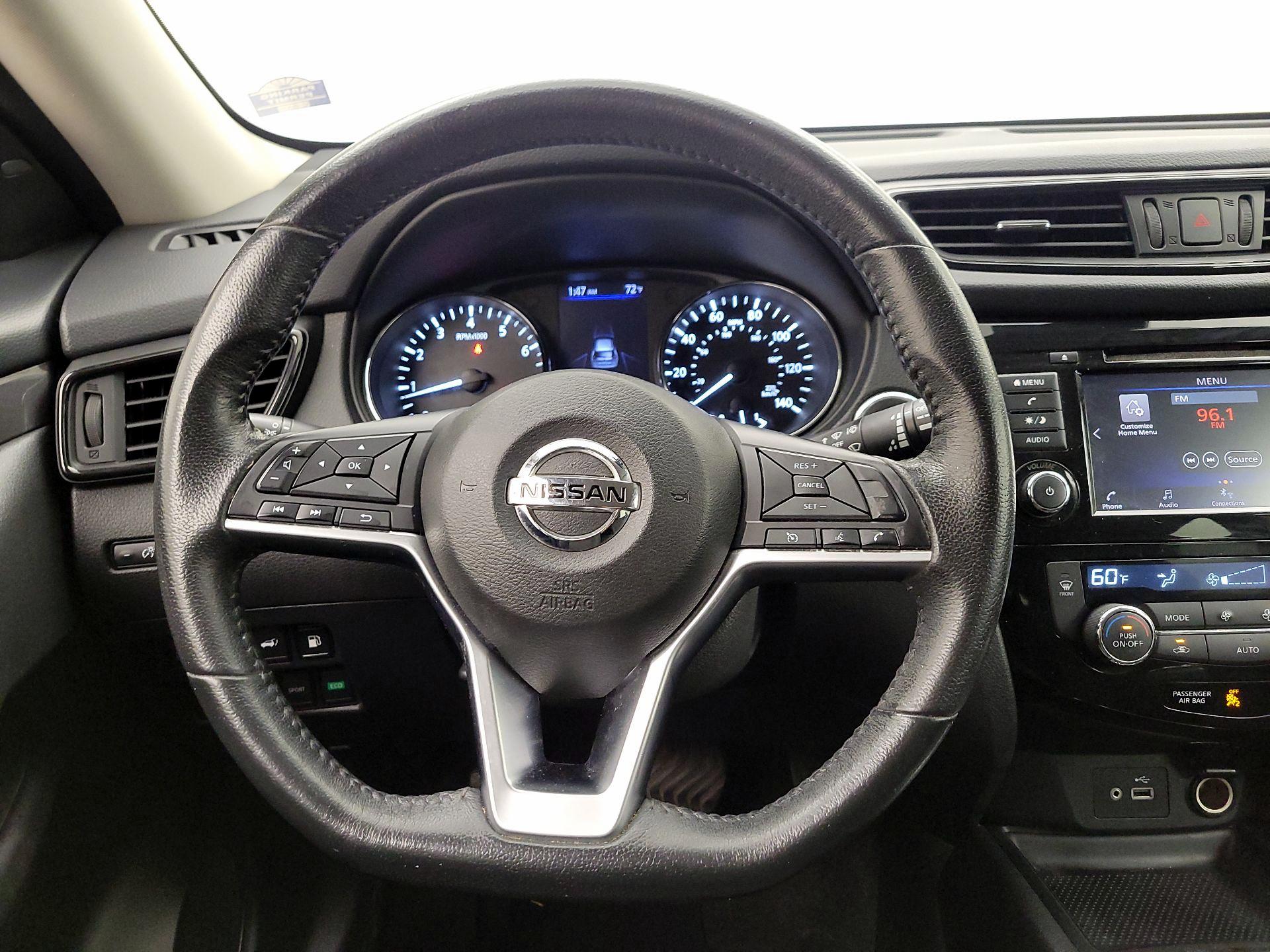 Thumbnail: 2019 Nissan Rogue - 10