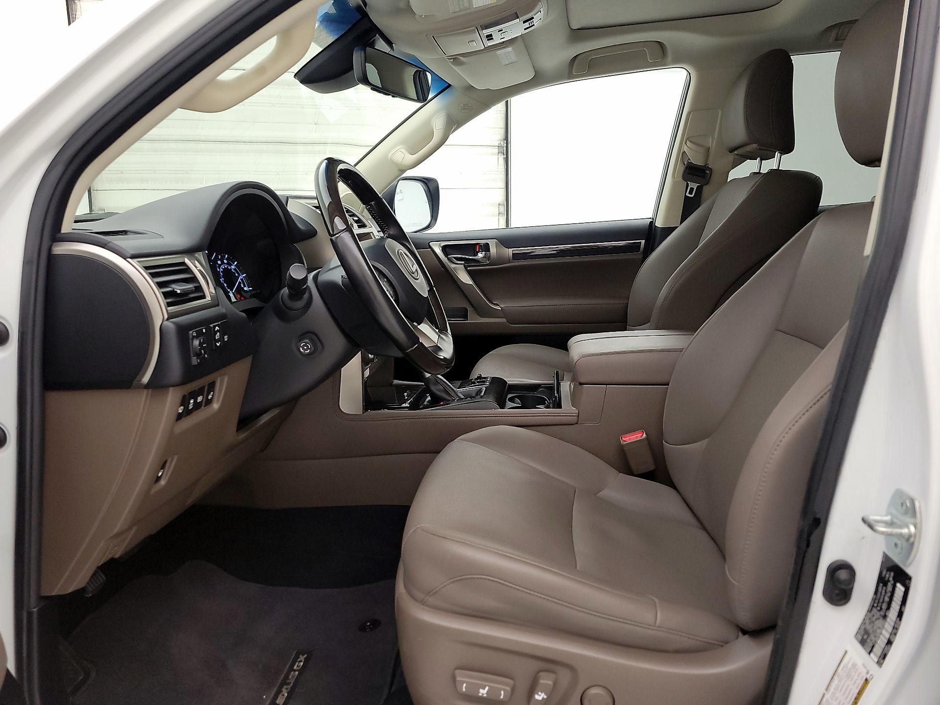 Thumbnail: 2021 Lexus GX - 11