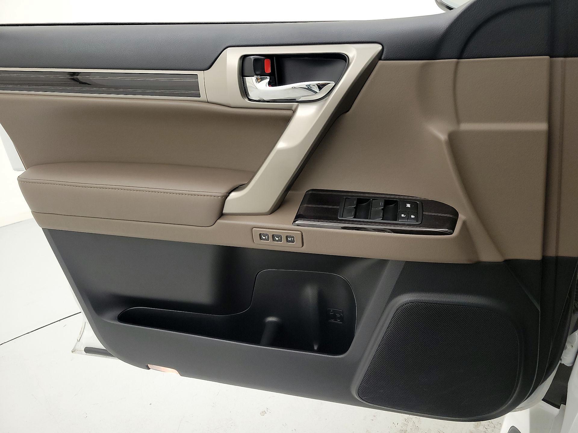 Thumbnail: 2021 Lexus GX - 12