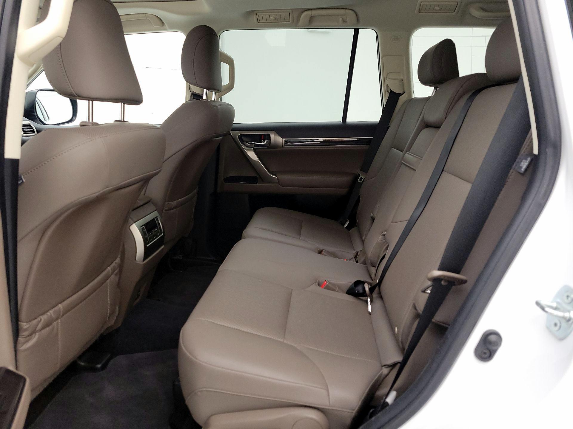 Thumbnail: 2021 Lexus GX - 19