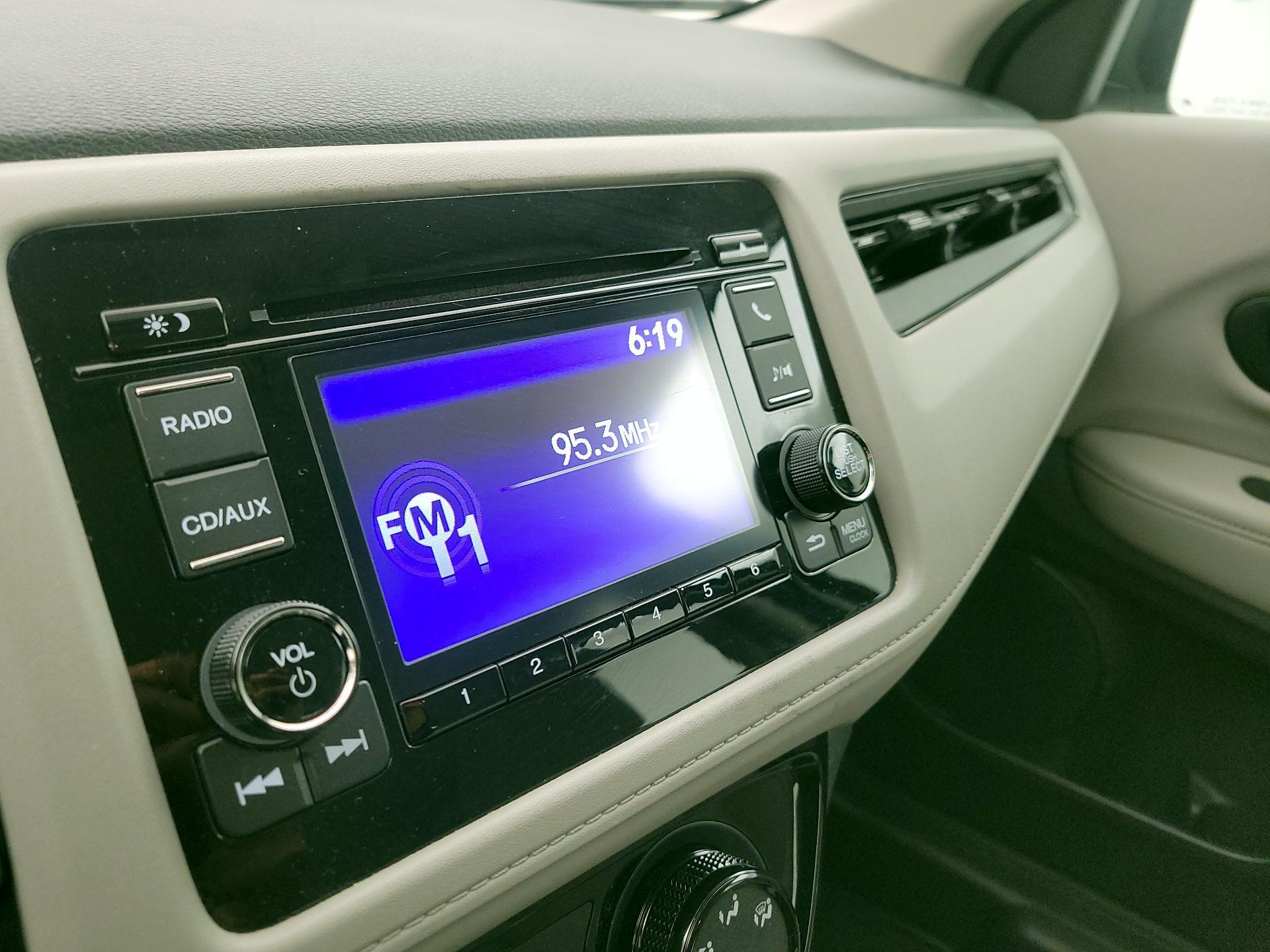 Thumbnail: 2016 Honda HR-V - 15