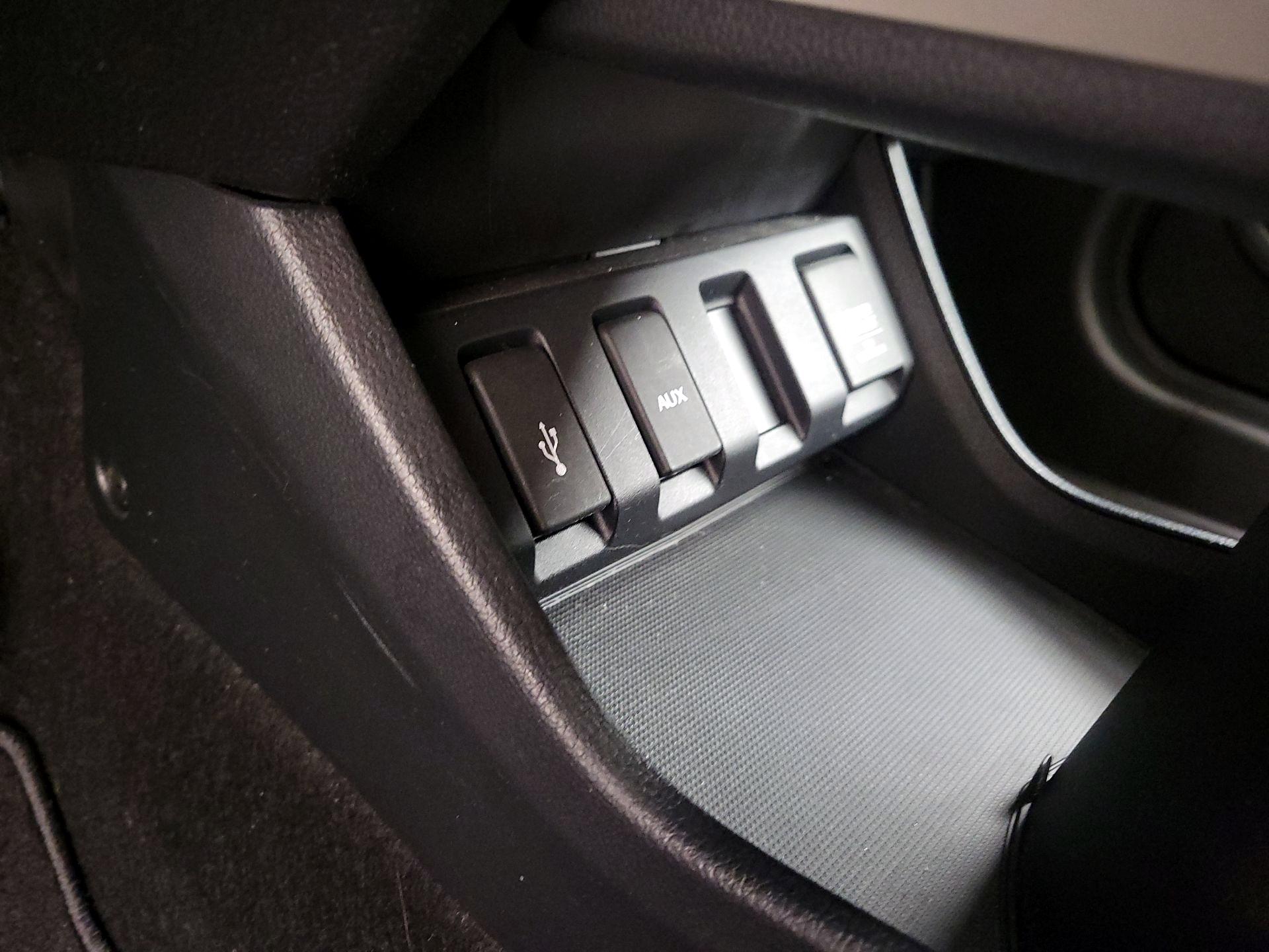 Thumbnail: 2016 Honda HR-V - 18