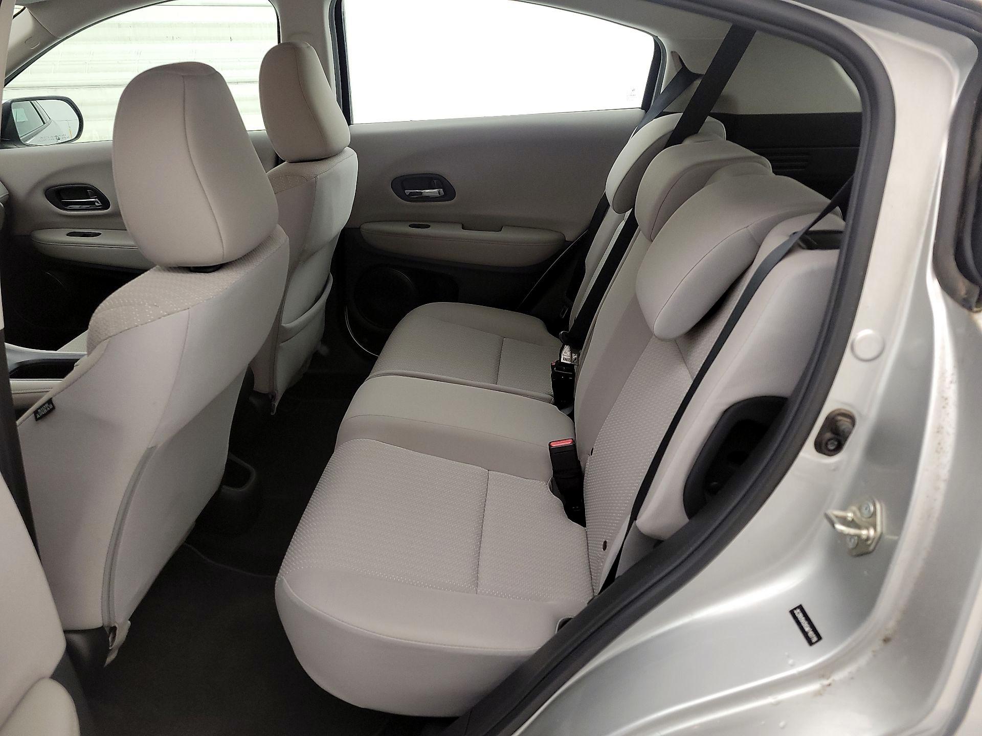 Thumbnail: 2016 Honda HR-V - 19