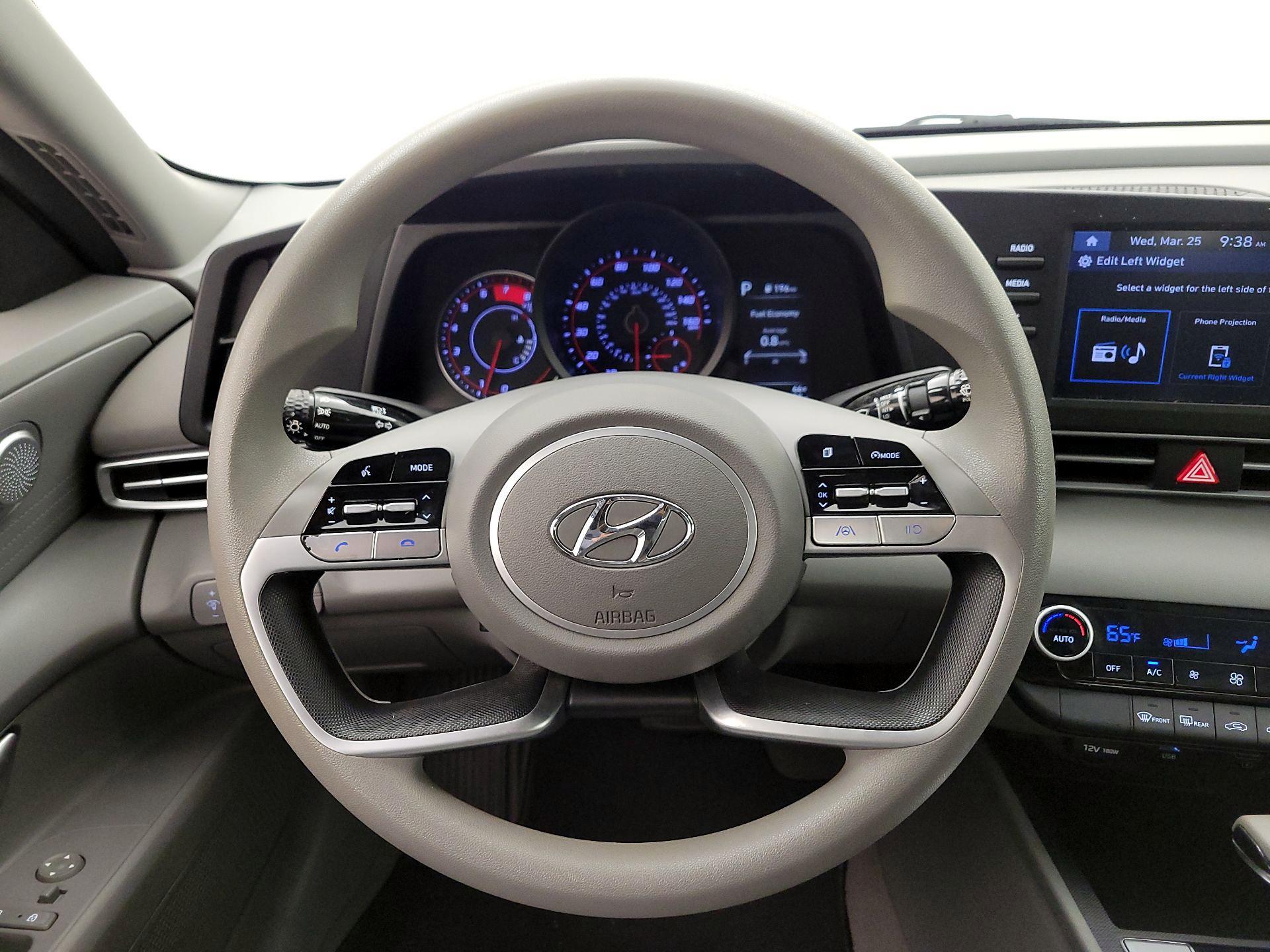 Thumbnail: 2022 Hyundai Elantra - 10