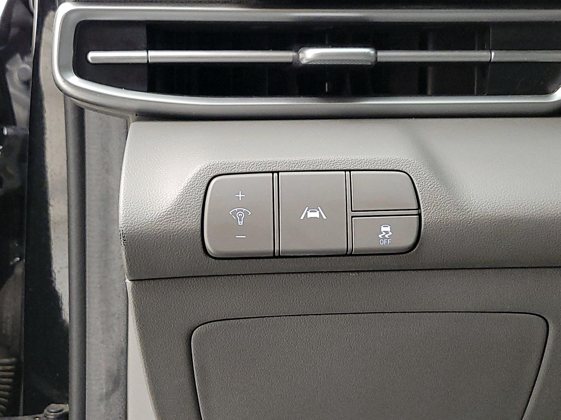 Thumbnail: 2022 Hyundai Elantra - 13