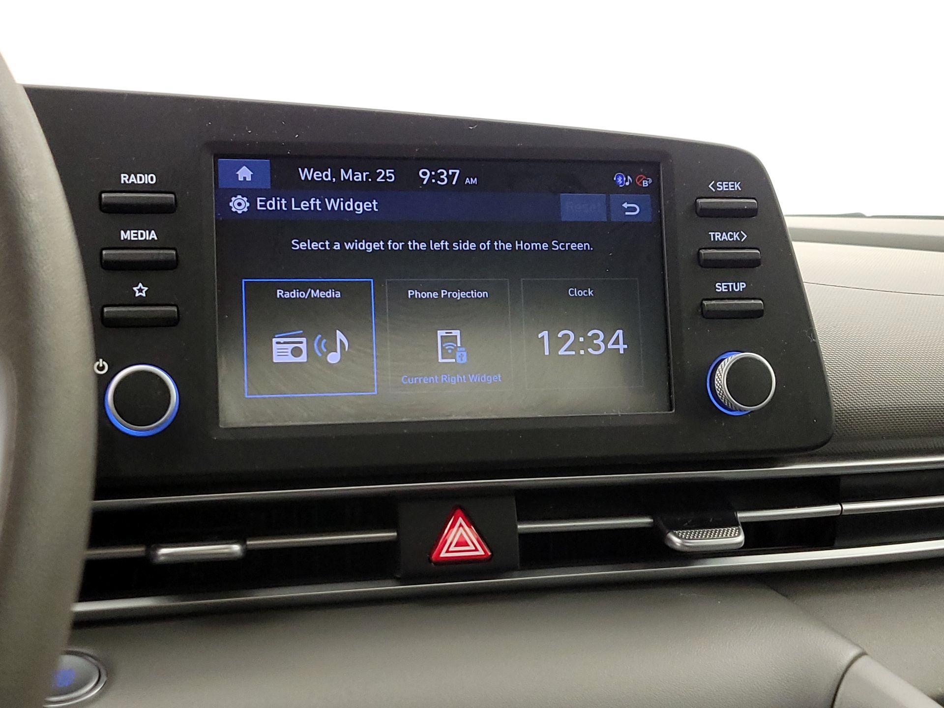 Thumbnail: 2022 Hyundai Elantra - 15