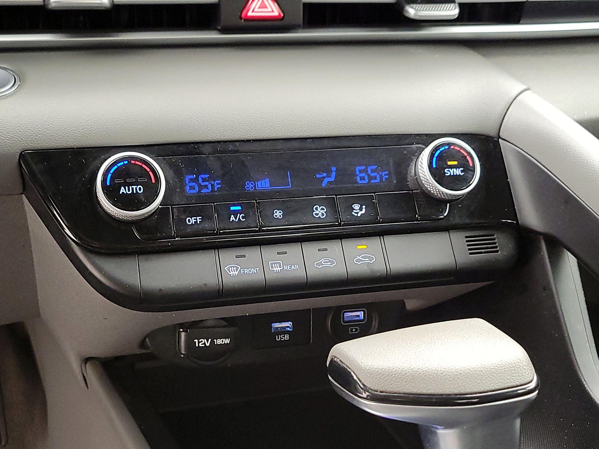 Thumbnail: 2022 Hyundai Elantra - 16