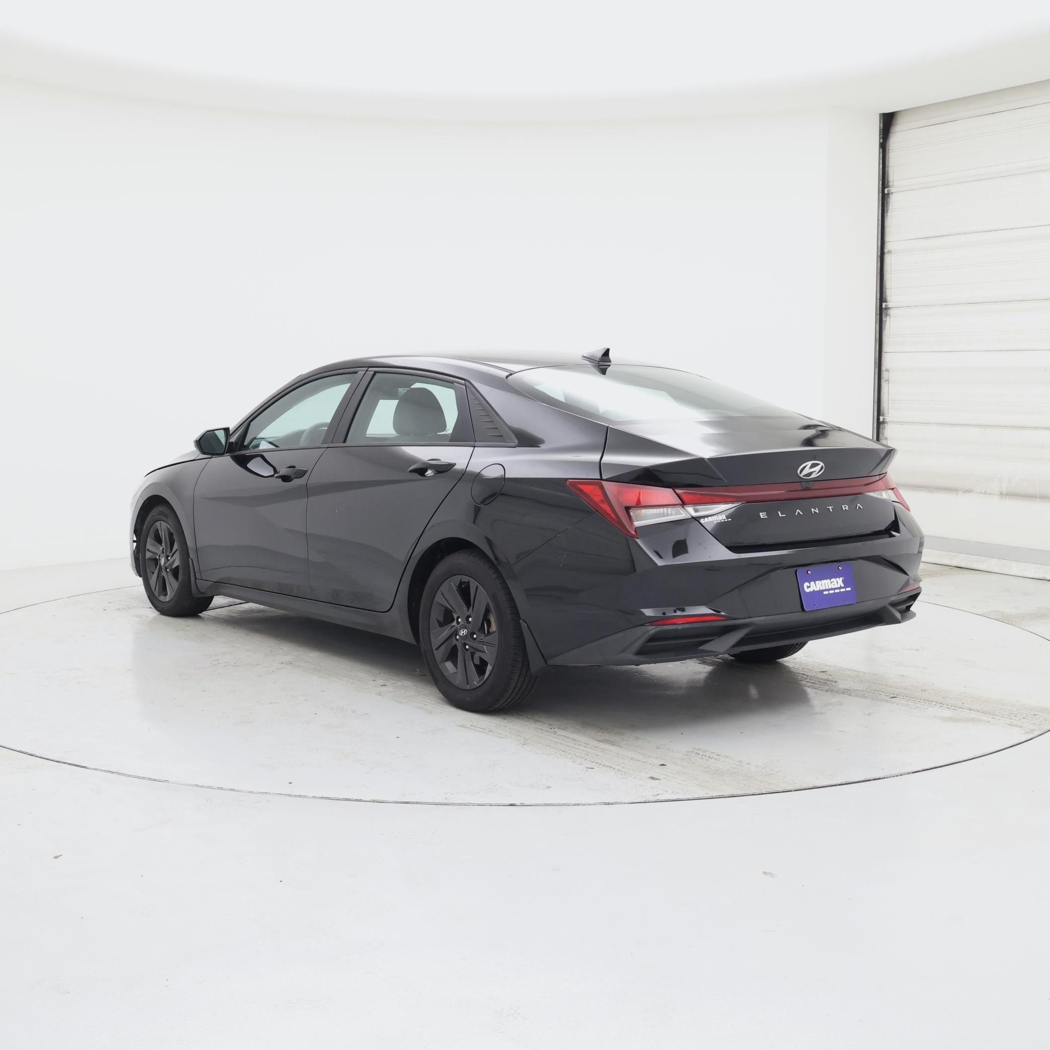 Thumbnail: 2022 Hyundai Elantra - 2