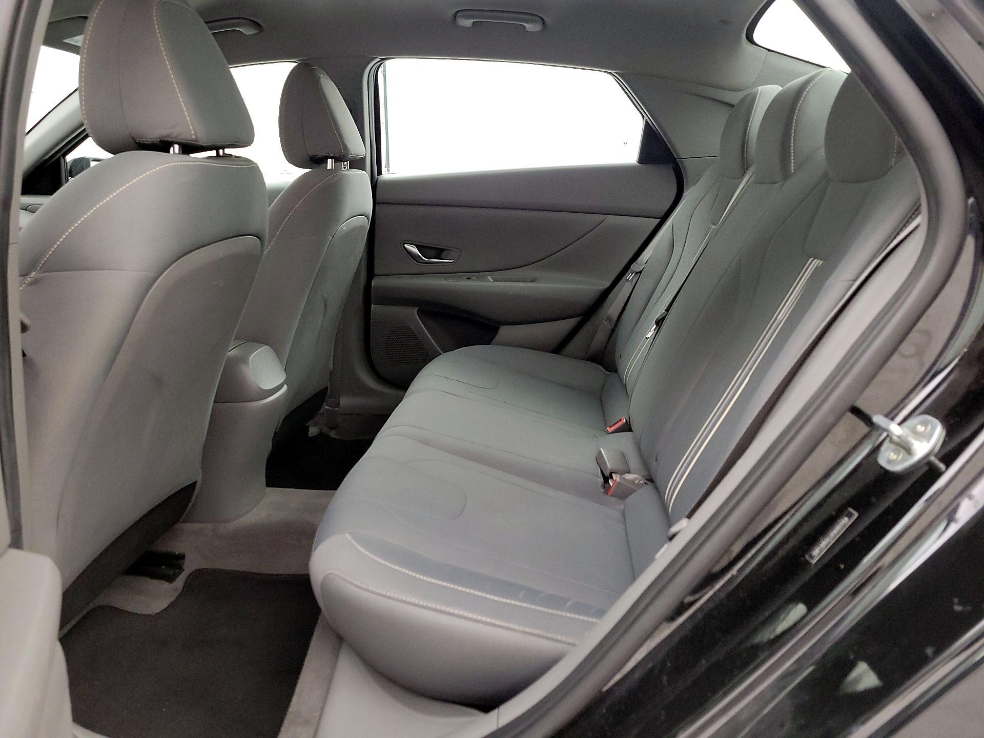 Thumbnail: 2022 Hyundai Elantra - 19