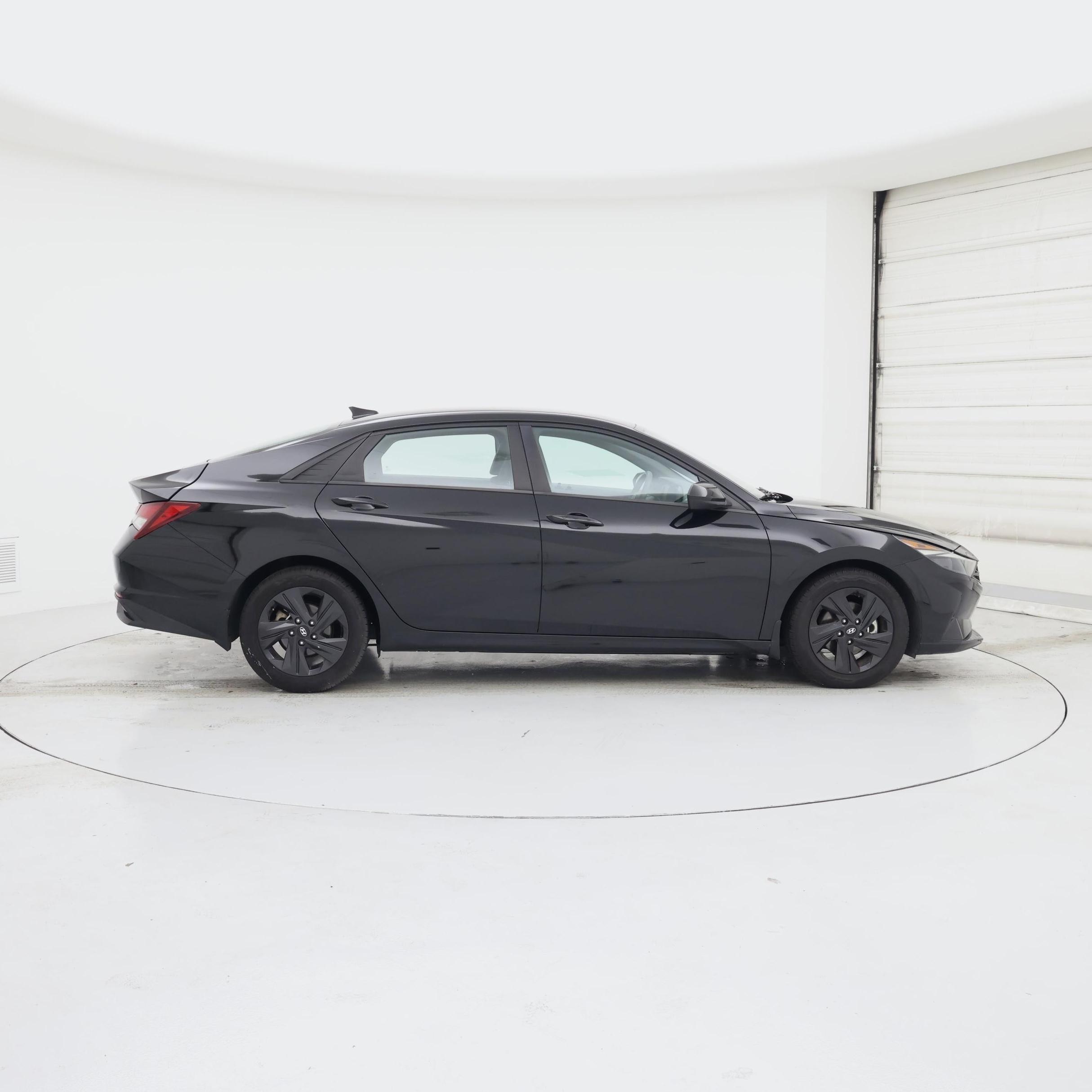 Thumbnail: 2022 Hyundai Elantra - 7