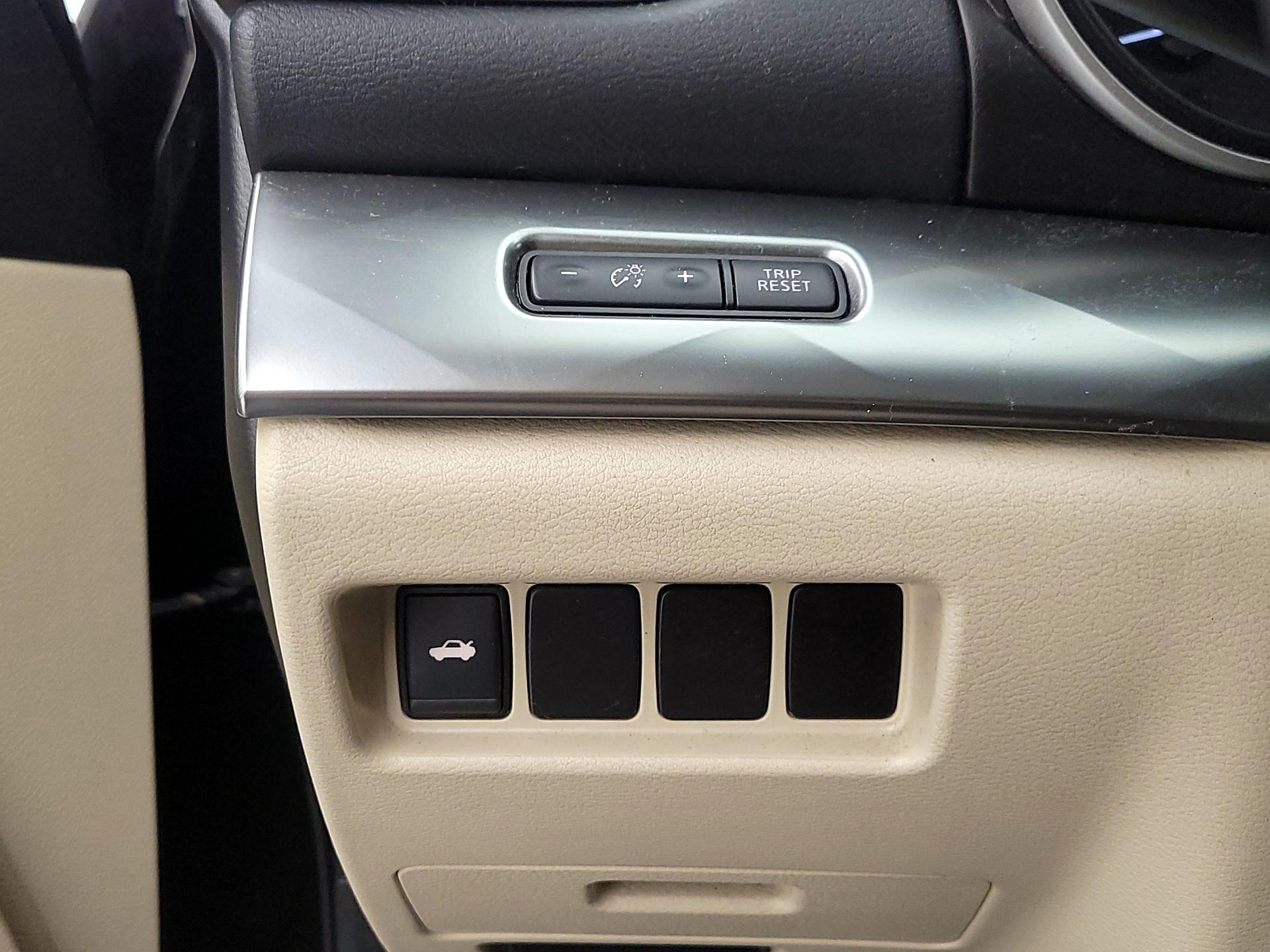 Thumbnail: 2020 Nissan Maxima - 13