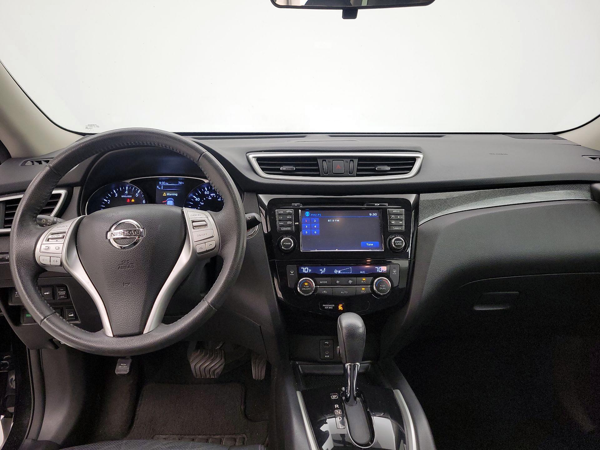 Thumbnail: 2016 Nissan Rogue - 9