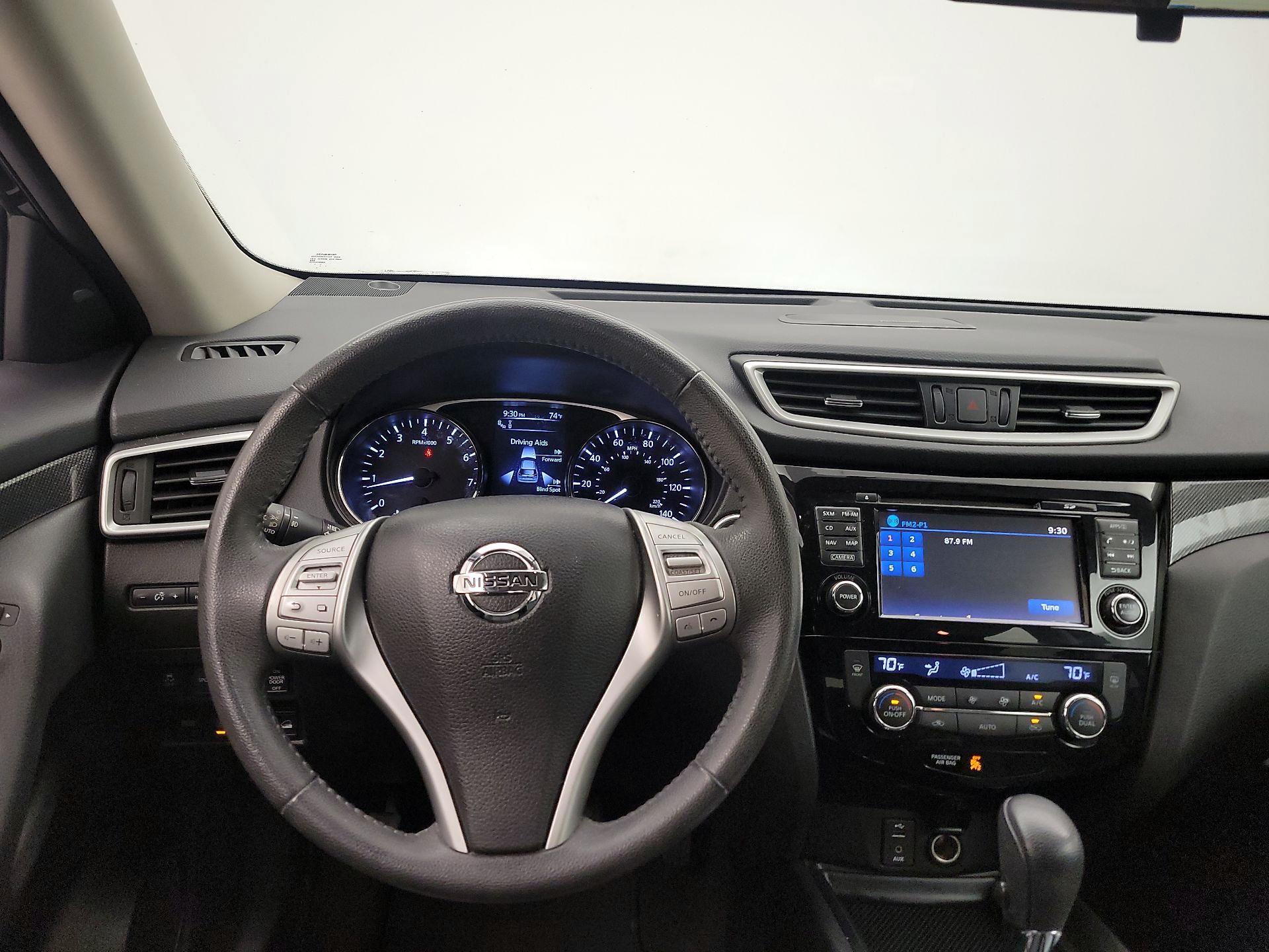 Thumbnail: 2016 Nissan Rogue - 10