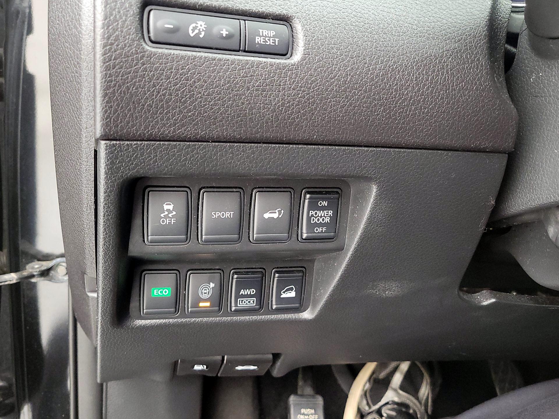 Thumbnail: 2016 Nissan Rogue - 13