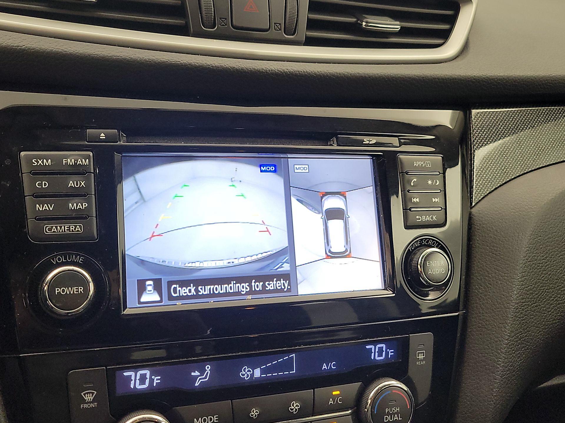 Thumbnail: 2016 Nissan Rogue - 14