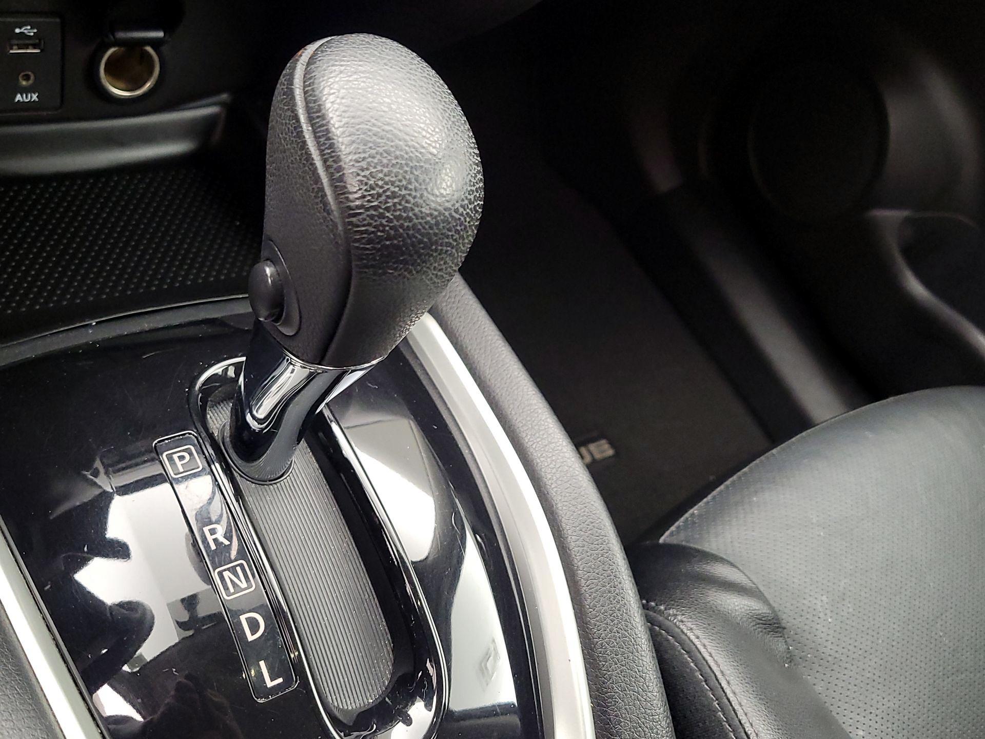 Thumbnail: 2016 Nissan Rogue - 17