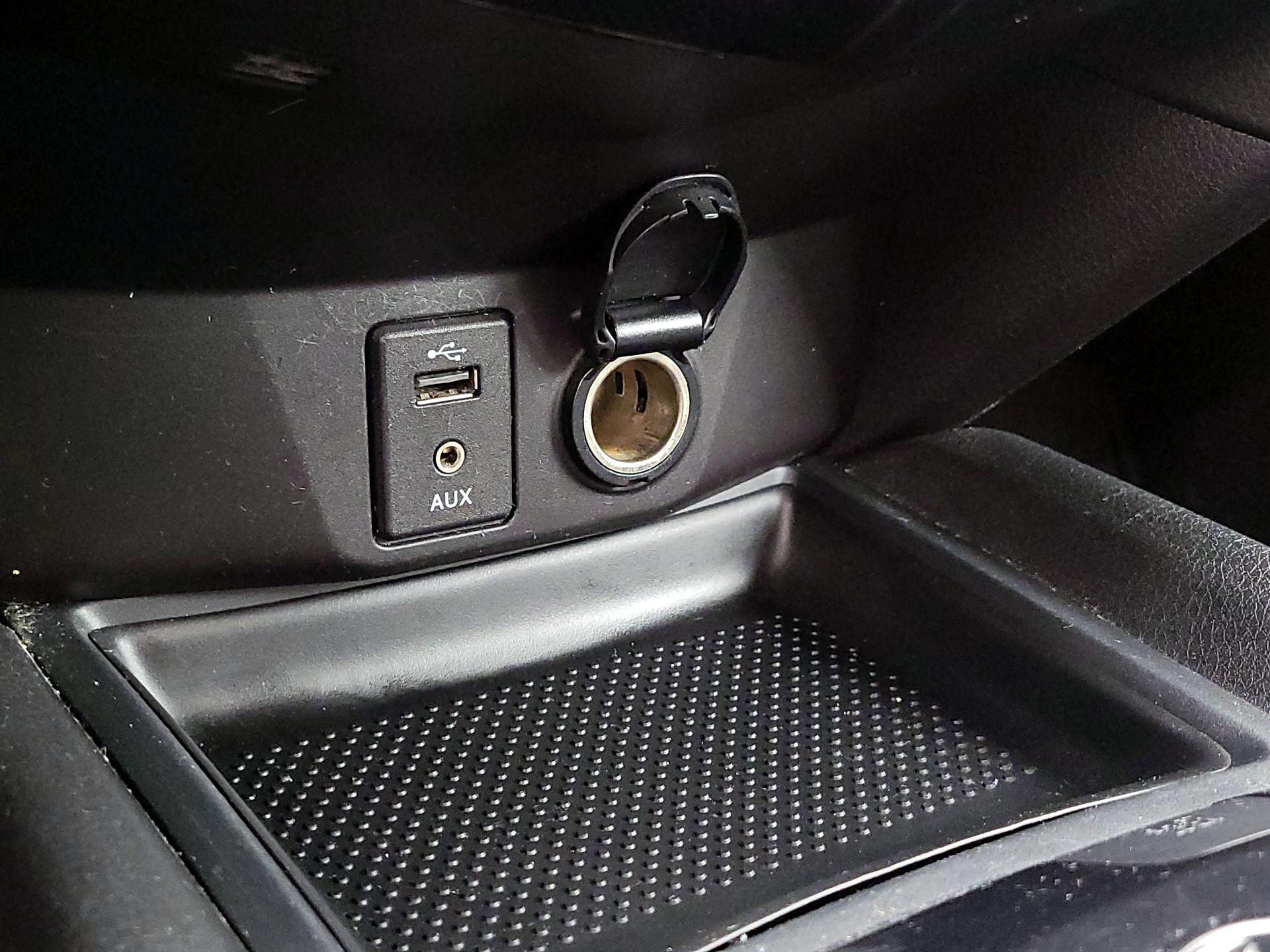 Thumbnail: 2016 Nissan Rogue - 18