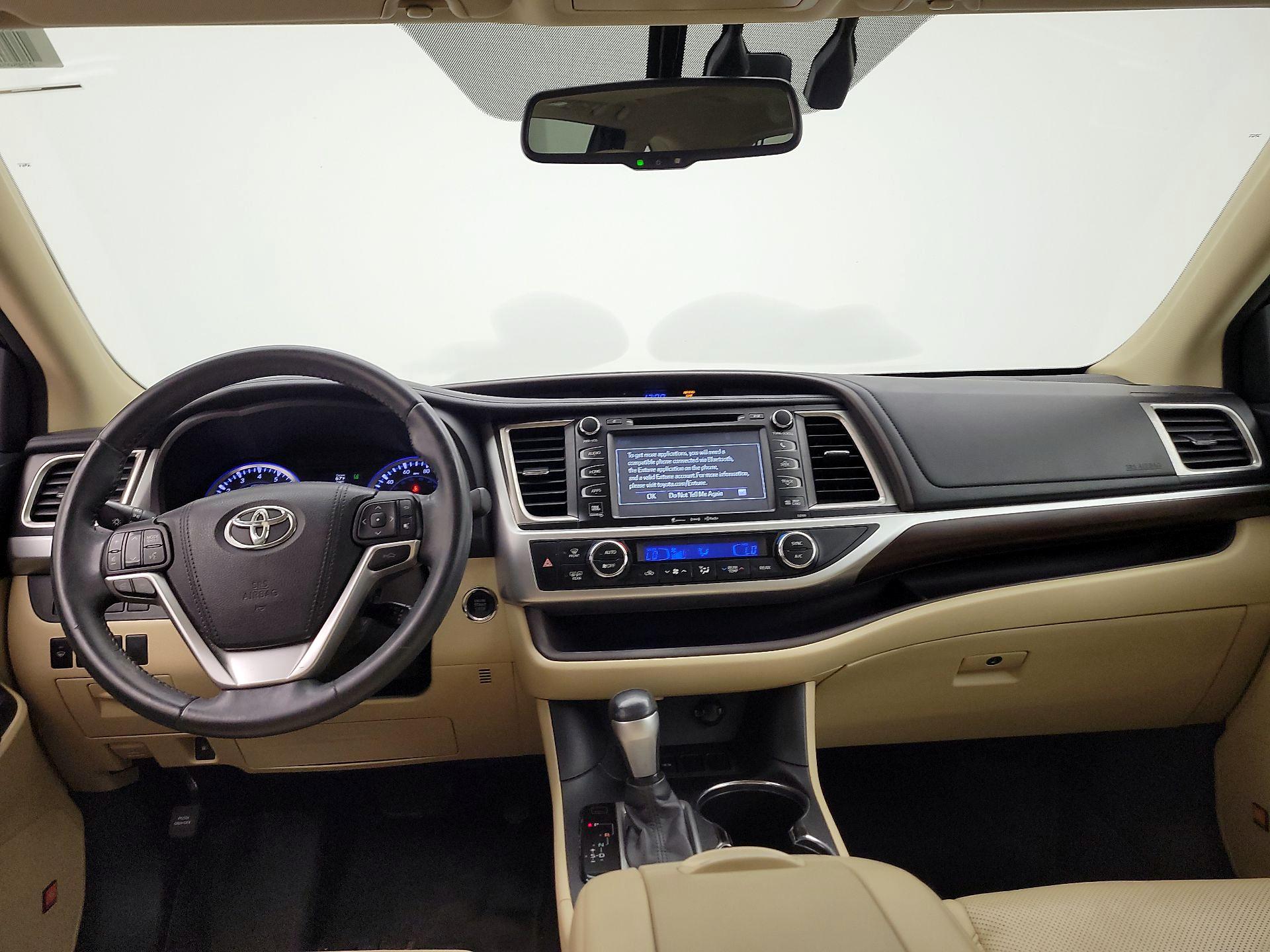 Thumbnail: 2016 Toyota Highlander - 9