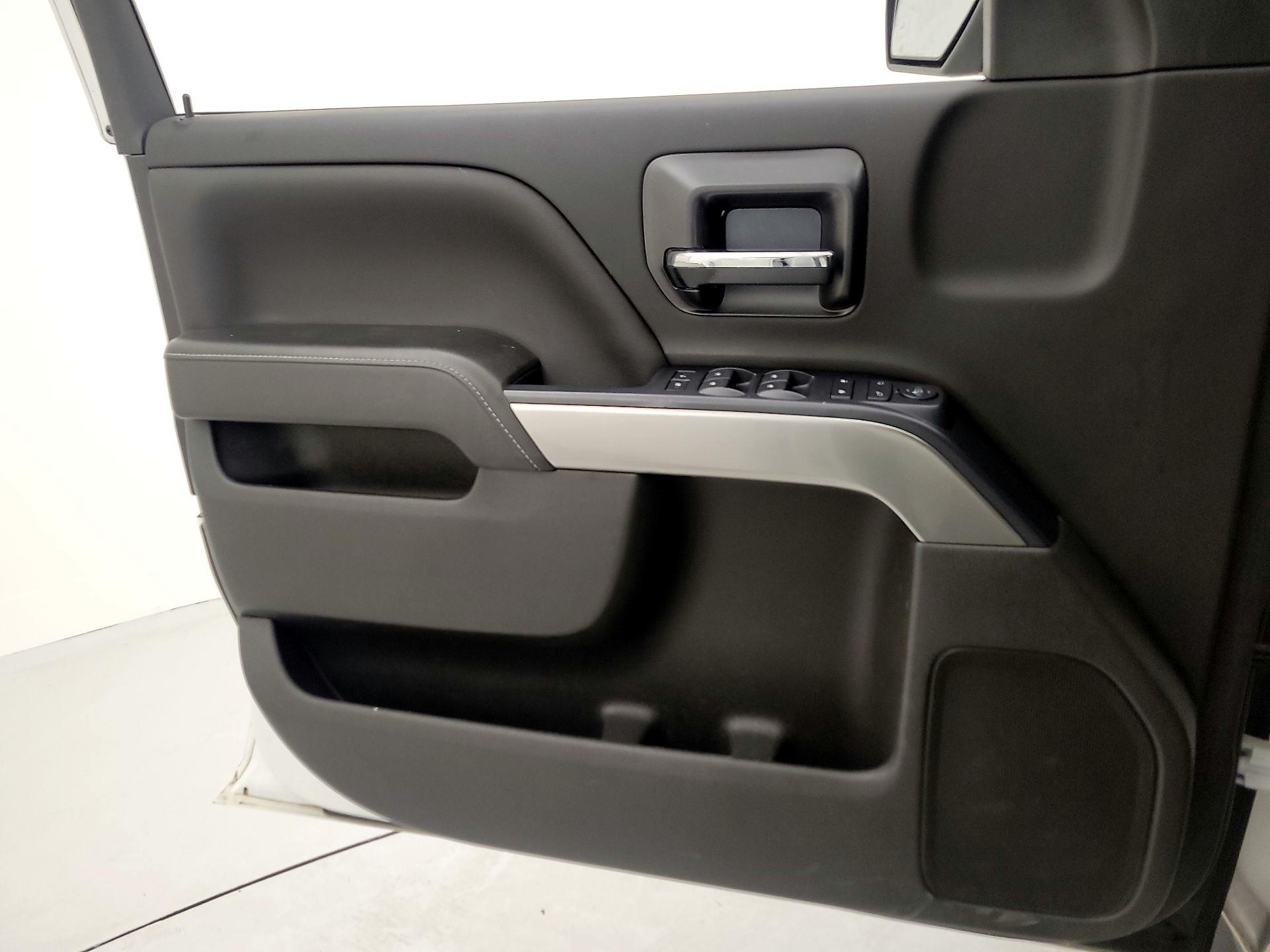 Thumbnail: 2018 Chevrolet Silverado 1500 - 12