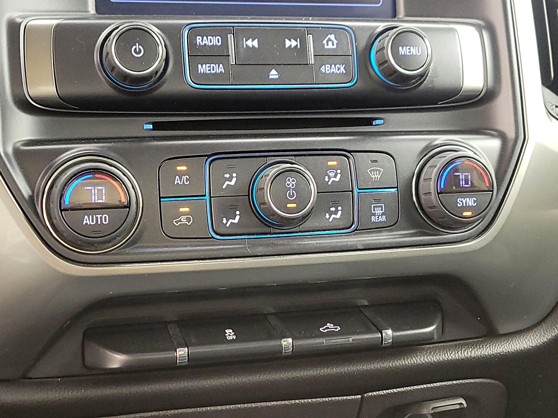 Thumbnail: 2018 Chevrolet Silverado 1500 - 16