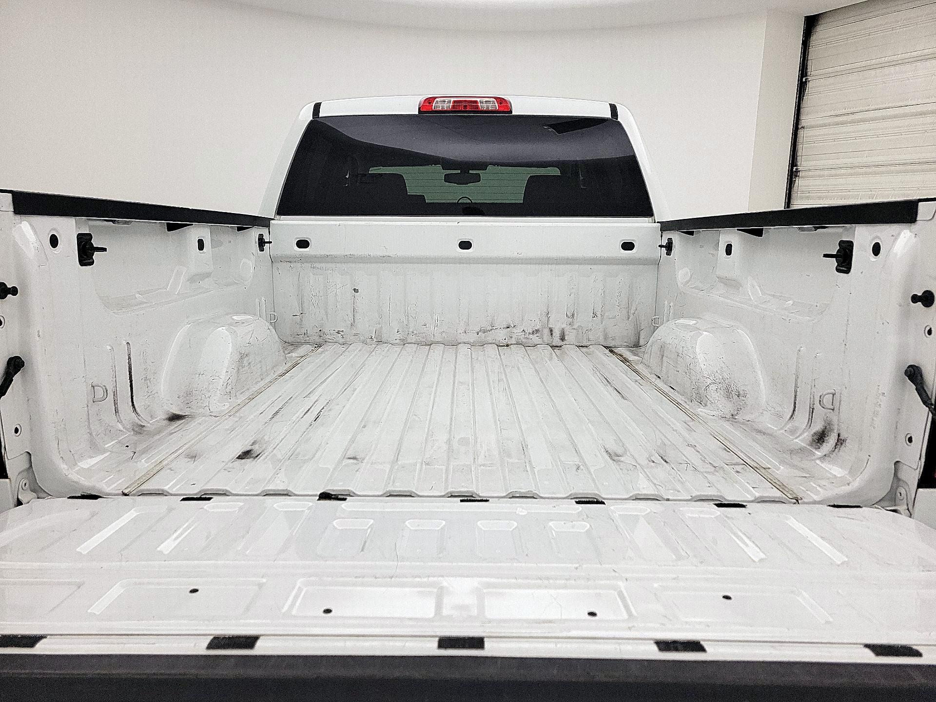 Thumbnail: 2018 Chevrolet Silverado 1500 - 20