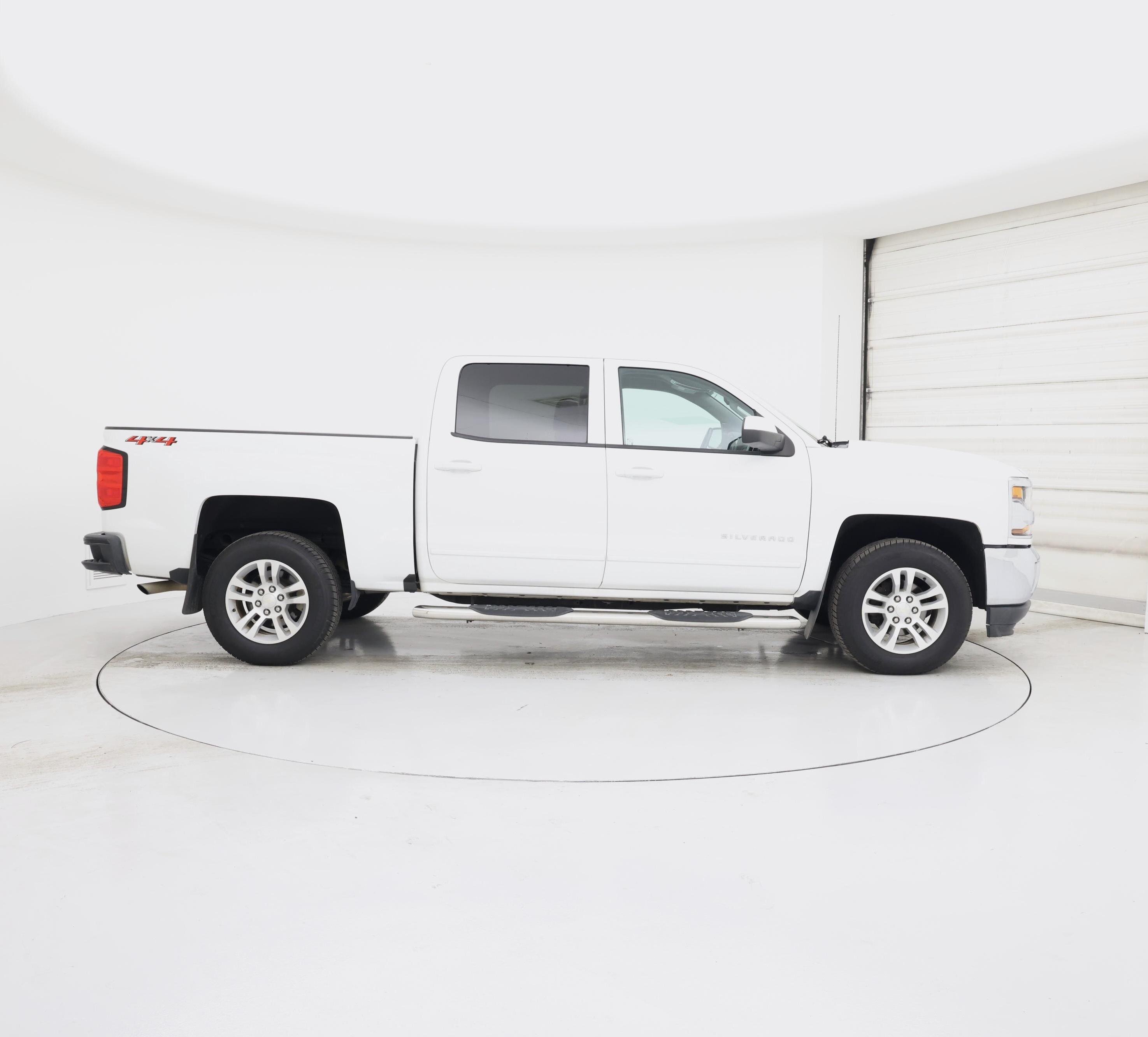 Thumbnail: 2018 Chevrolet Silverado 1500 - 7