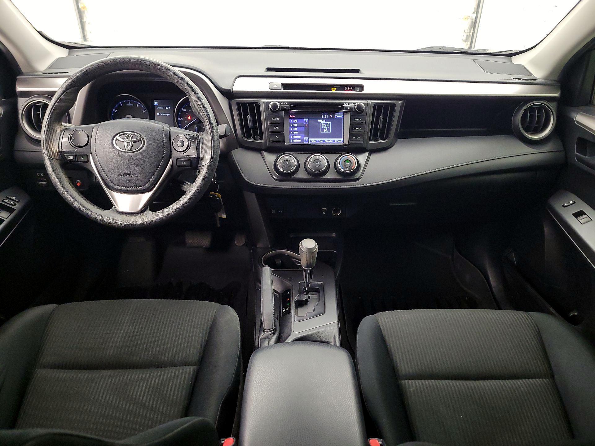 Thumbnail: 2018 Toyota RAV4 - 9