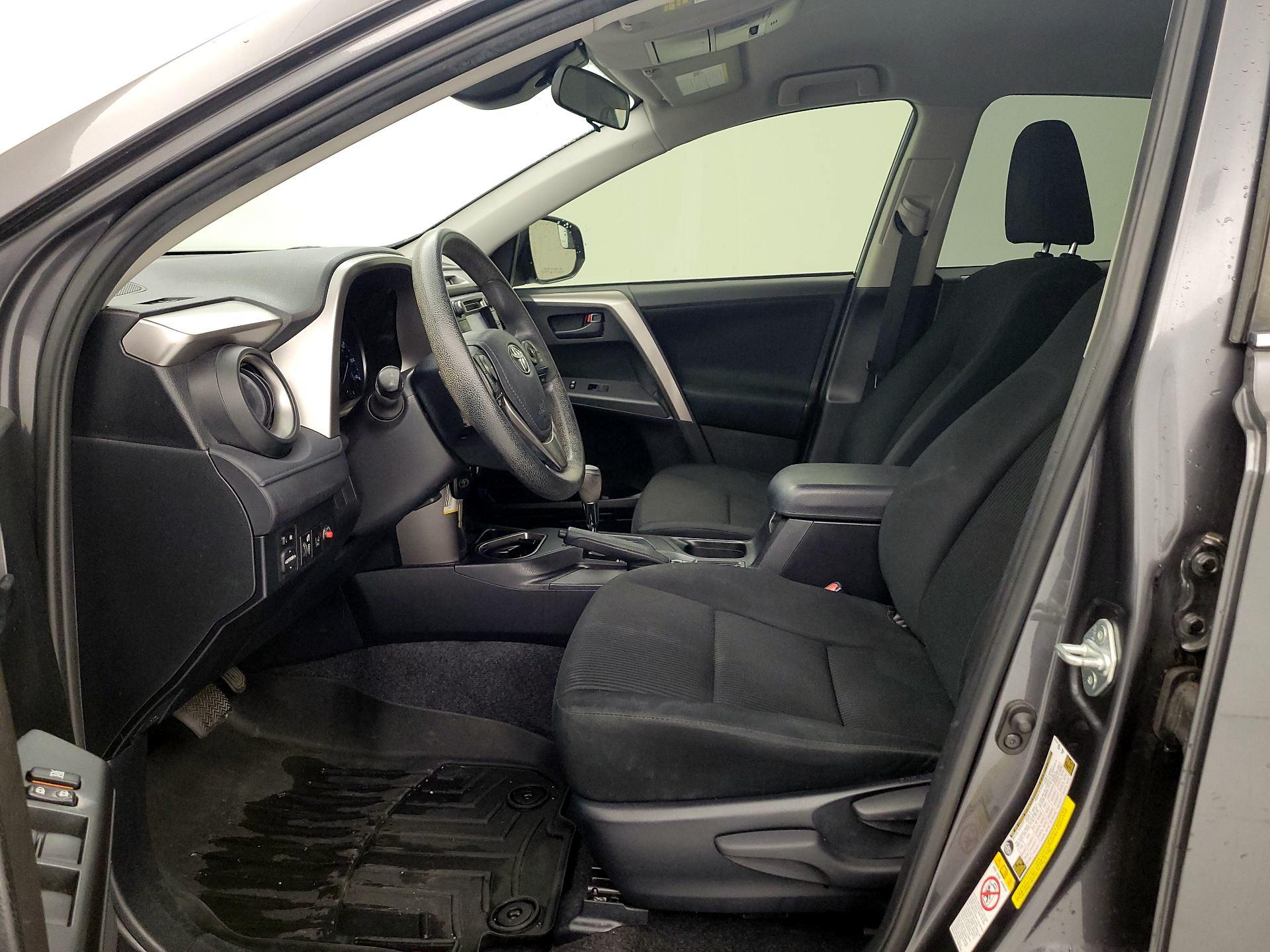 Thumbnail: 2018 Toyota RAV4 - 11