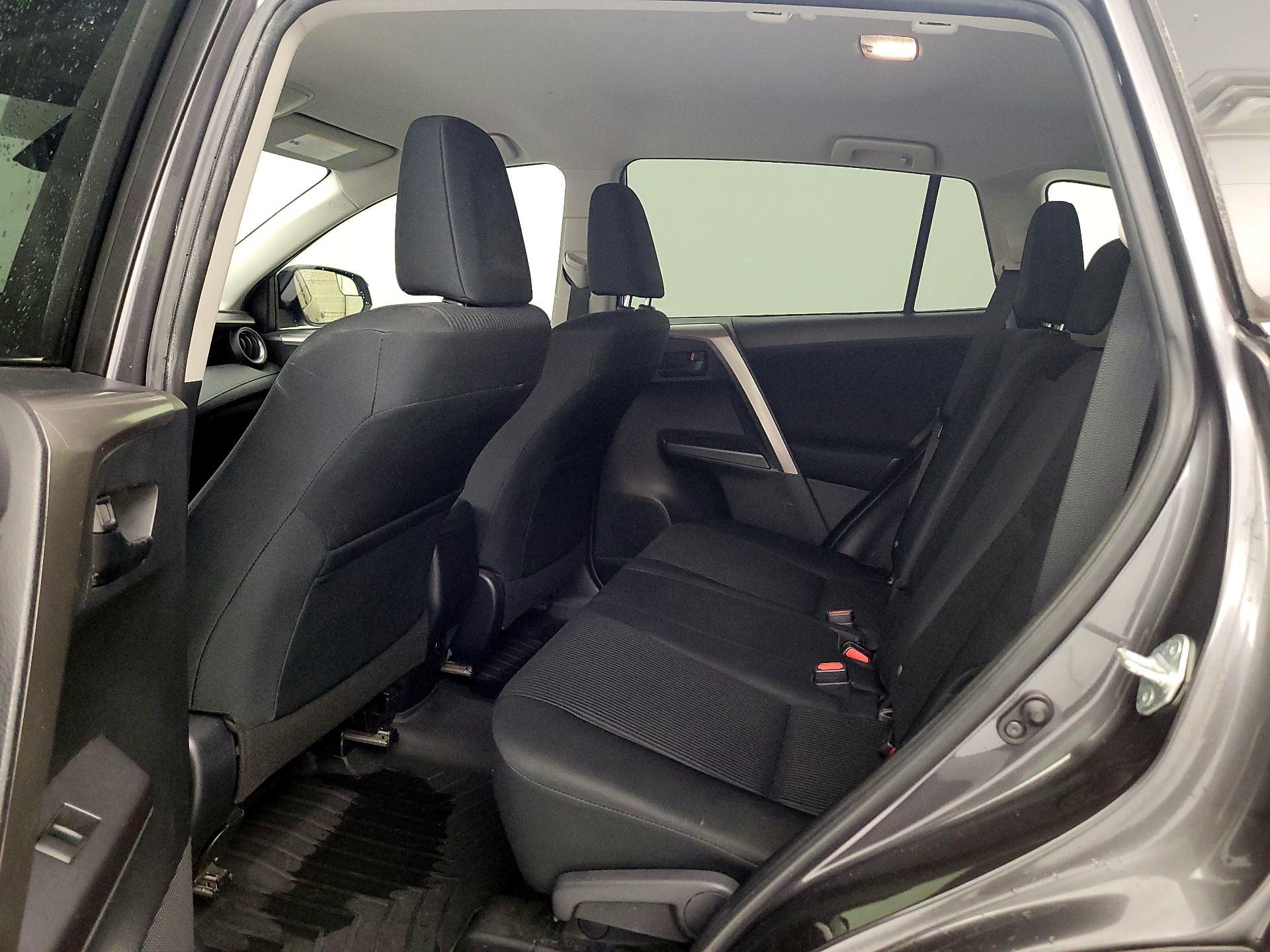 Thumbnail: 2018 Toyota RAV4 - 18