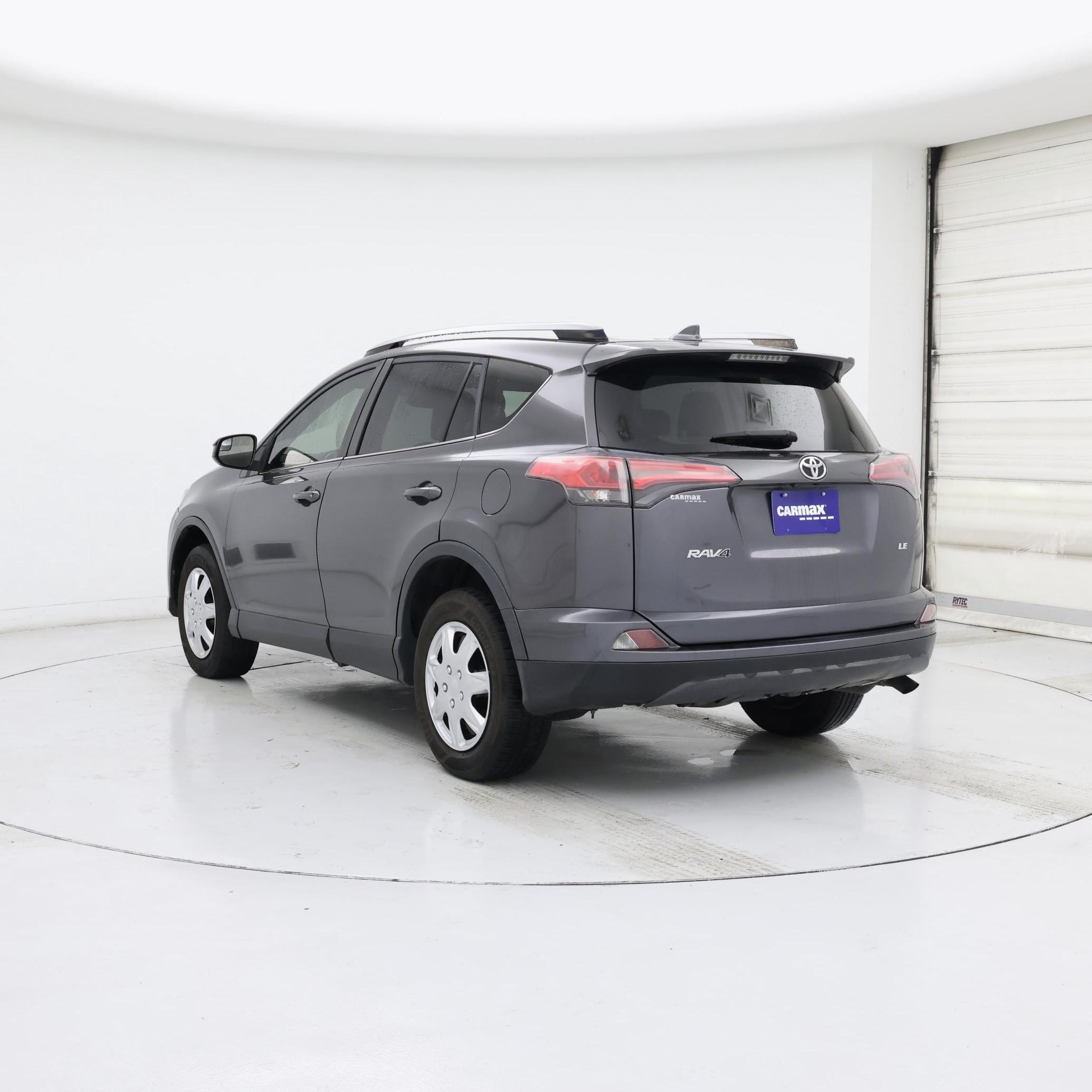 Thumbnail: 2018 Toyota RAV4 - 2