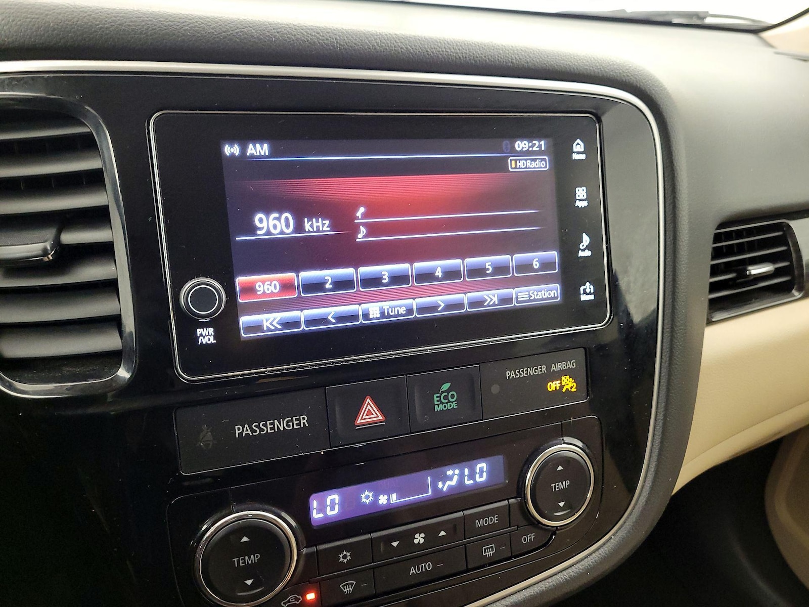 2018 Mitsubishi Outlander SEL - Photo 16